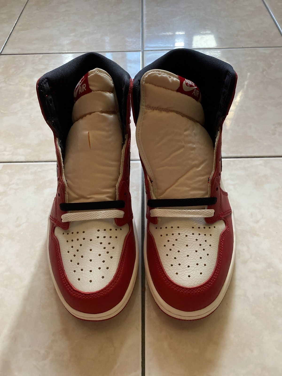 Jordan Brand × Nike Nike Air Jordan 1 High OG Lost and Found Size US 9.5 / EU 42-43 - 3 Thumbnail