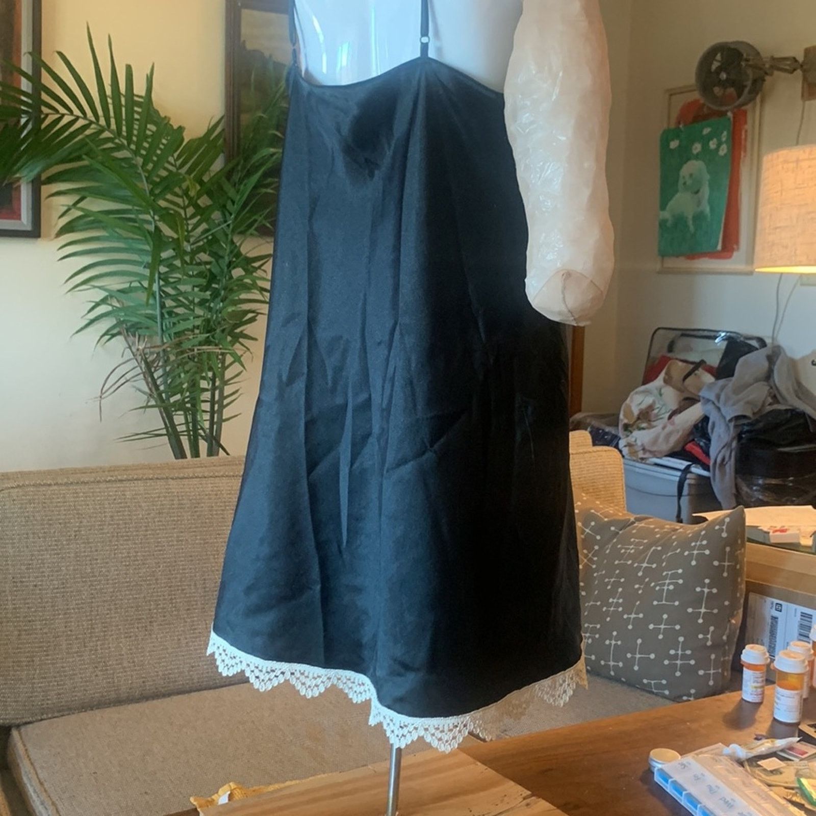 Vintage 90’s BLACK SILKY SATIN SLIP NIGHTY WITH LACE TRIM Size M / US 6-8 / IT 42-44 - 7 Thumbnail