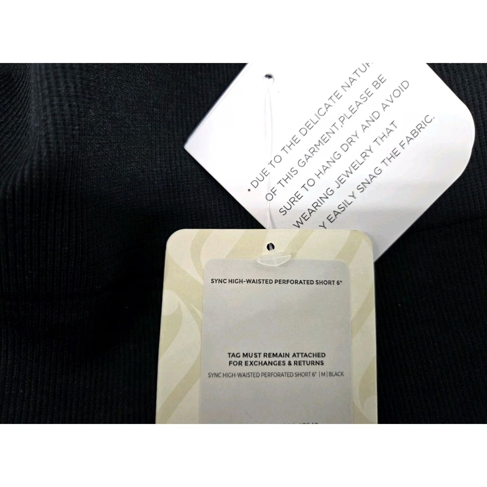 Fabletics NWT Fabletics Womens High-Waisted Perforated Black Shorts 6" M Slim Athletic Running & Jogging Gym Training Cross Training Womens Size 32" / US 10 / IT 46 - 8 Thumbnail