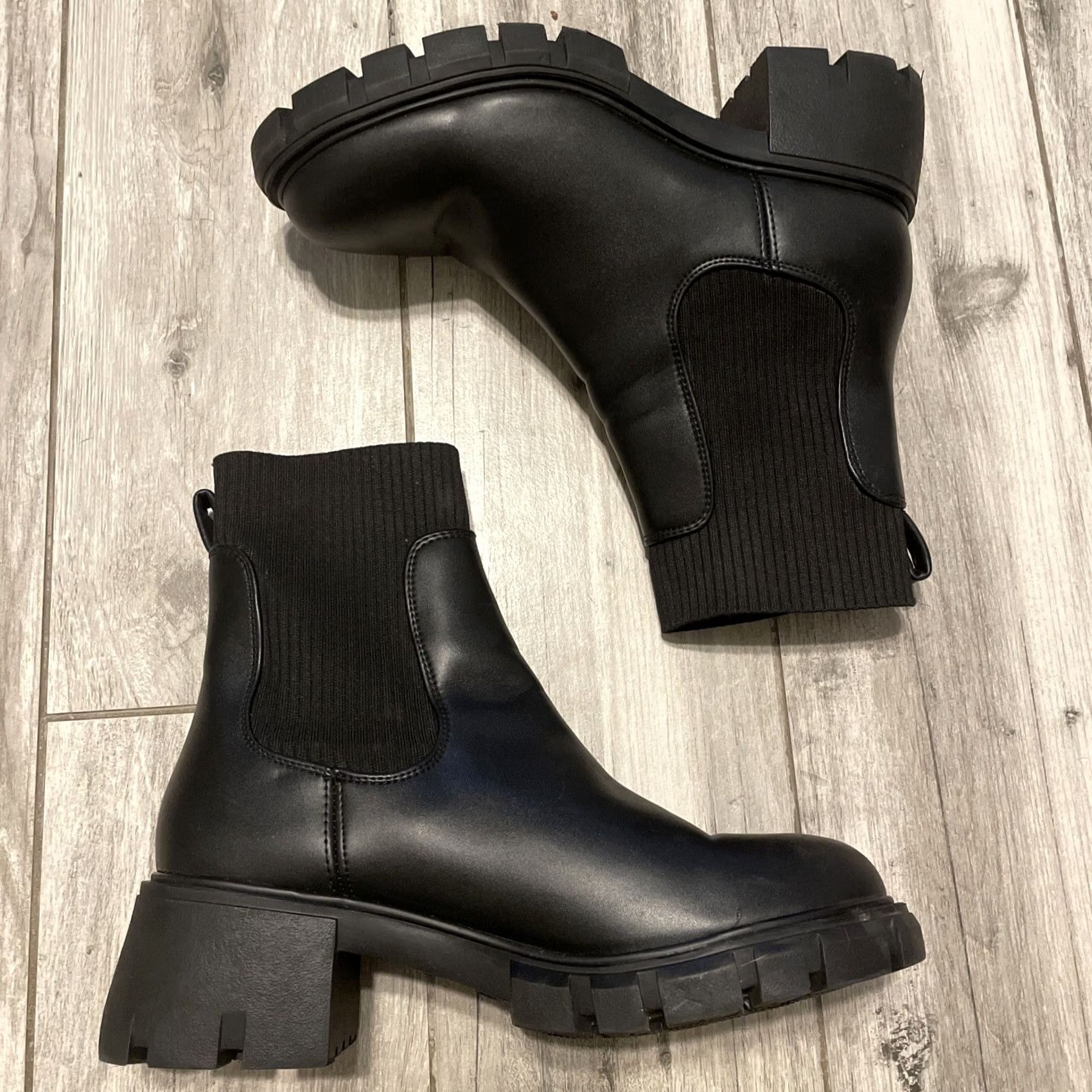 Steve Madden Steve Madden Women's Black Vegan Leather Lug Ankle Booties Boots Moto 9 Combat Shoes Size US 9 / IT 39 - 5 Thumbnail