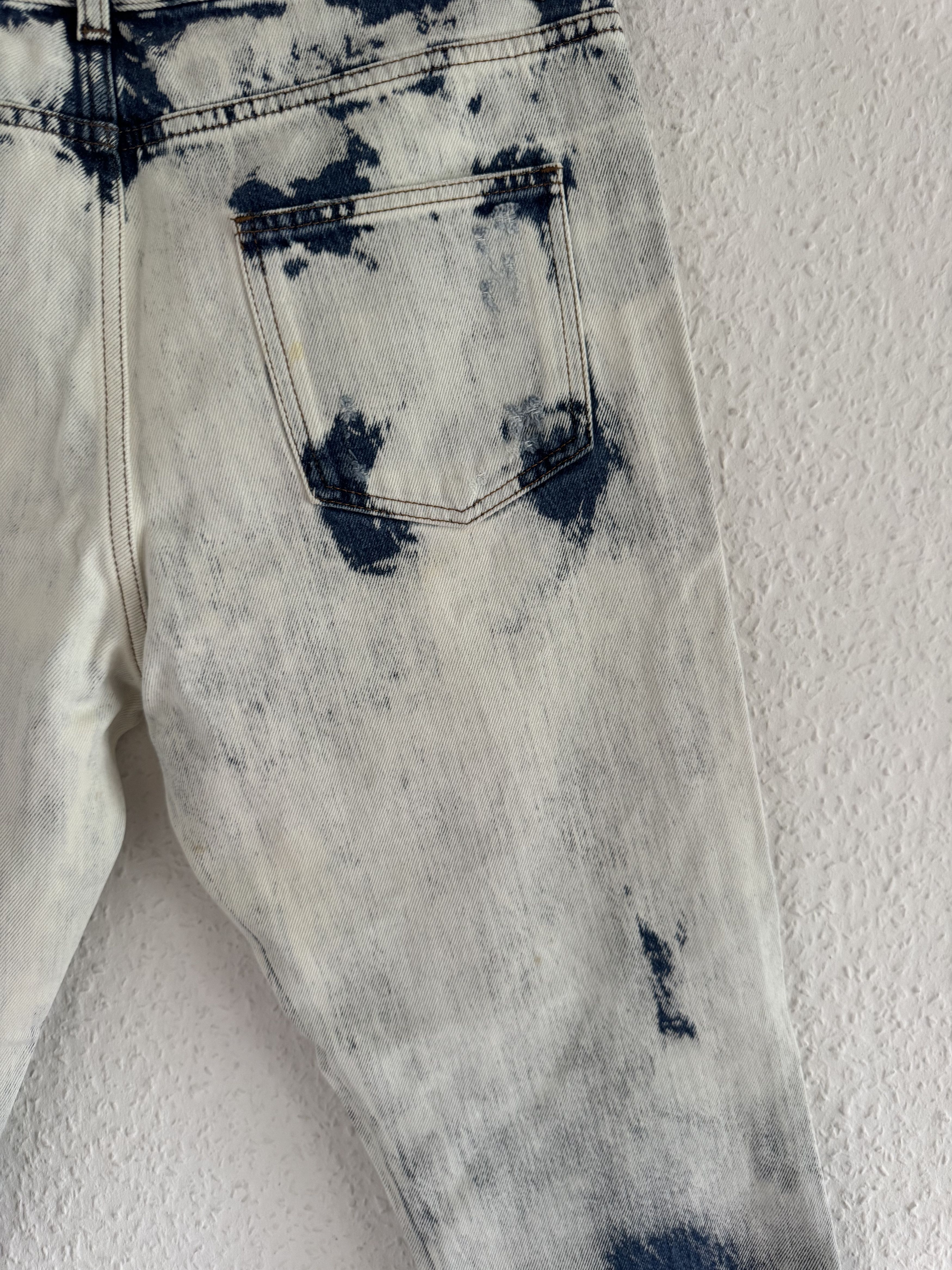 Gucci Bleached Boyfriend Jeans Size US 29 - 13 Thumbnail