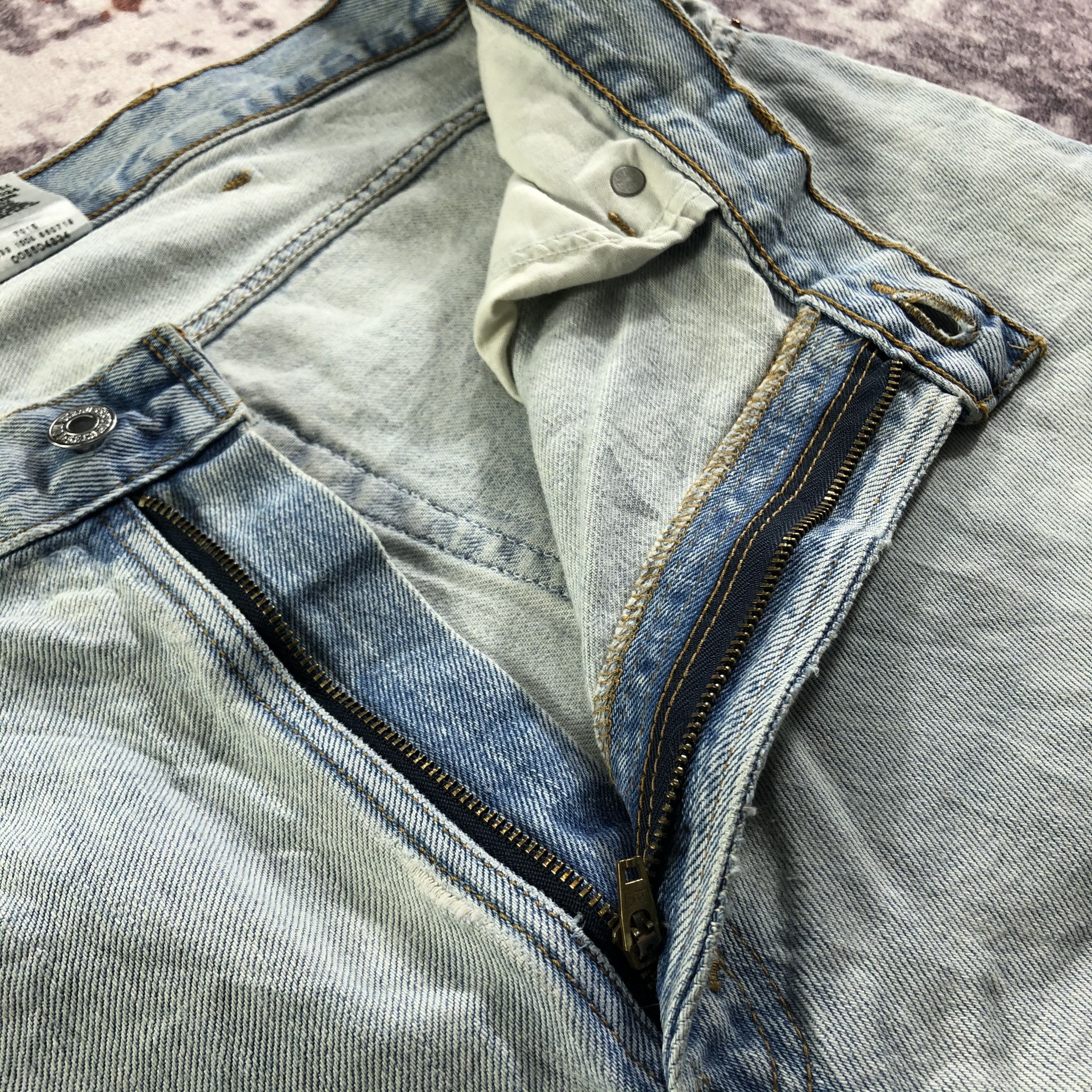 Levi's × Vintage Vintage Light Wash Levis 560 Jeans-JM3391 Size US 39 - 8 Thumbnail