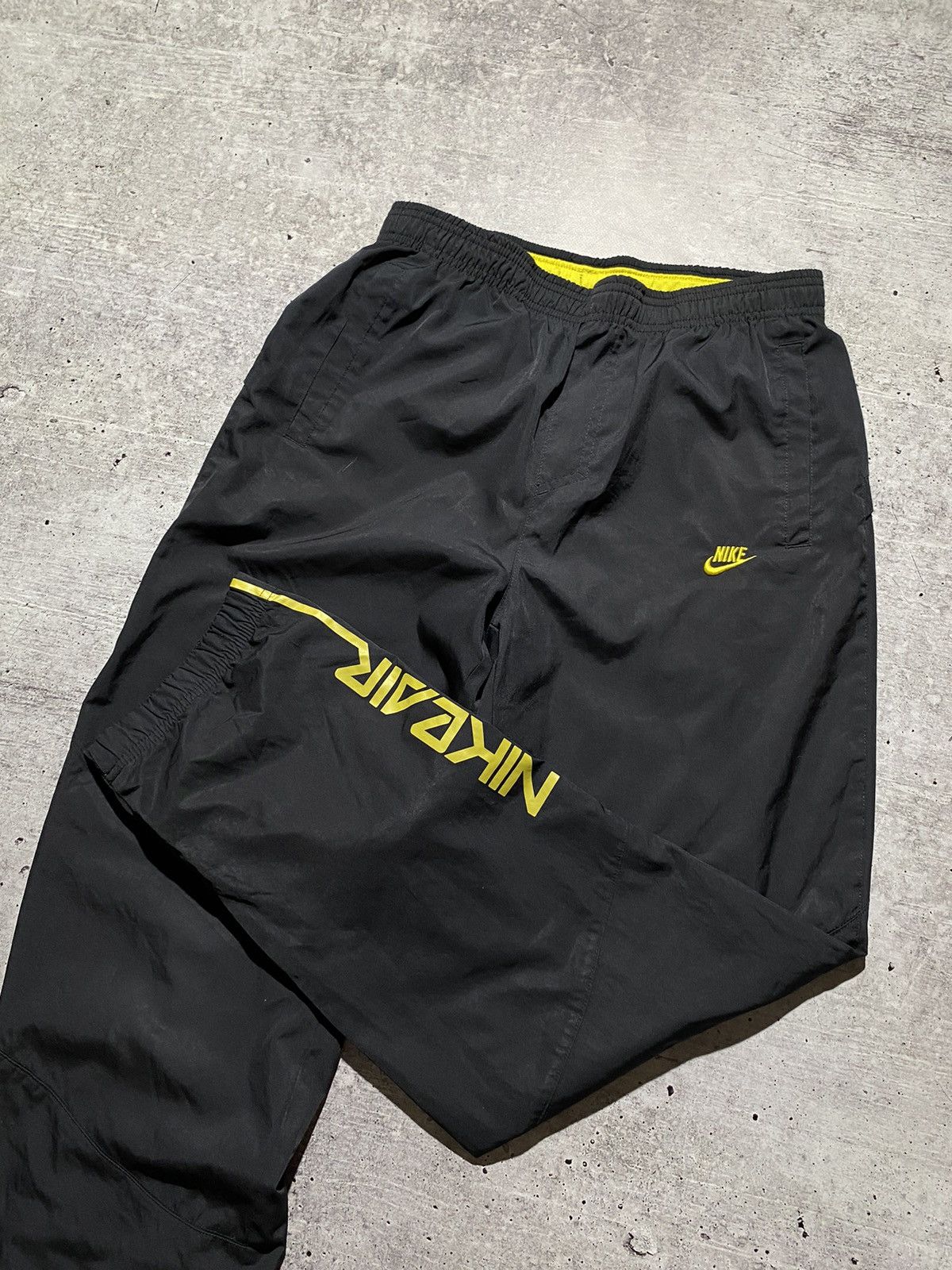 Nike × Vintage Nike vintage nylon sweatpants Size US 32 / EU 48 - 4 Thumbnail