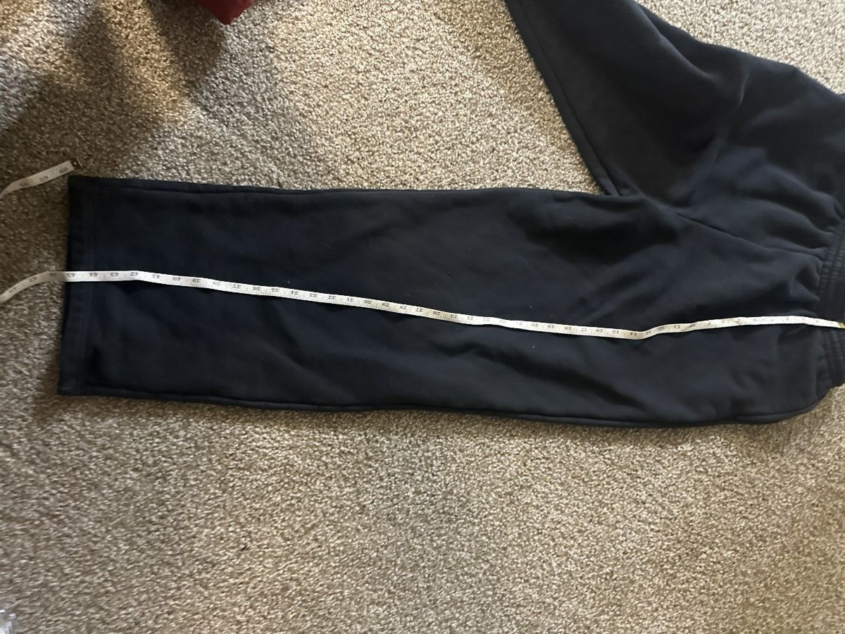 Balenciaga Balenciaga Lion's Laurel Sweatpants Size US 28 / EU 44 - 12 Thumbnail