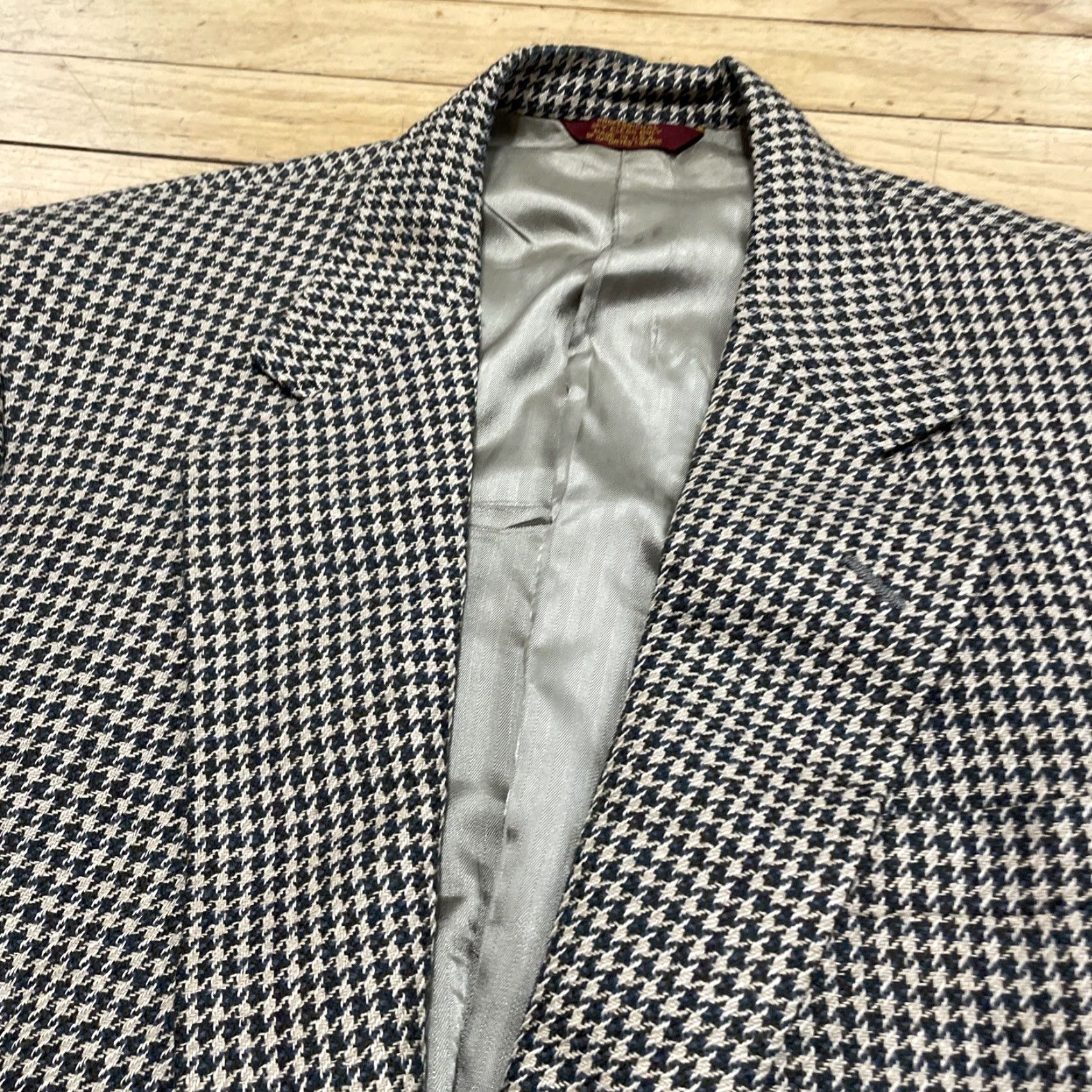 Vintage VINTAGE Corbin Jacket 42R Gray Houndstooth Wool Sport Coat Blazer - Single-Breasted, Two-Button, Lined, USA, 2 Piece, Regular Fit, Men Size 42R - 3 Thumbnail