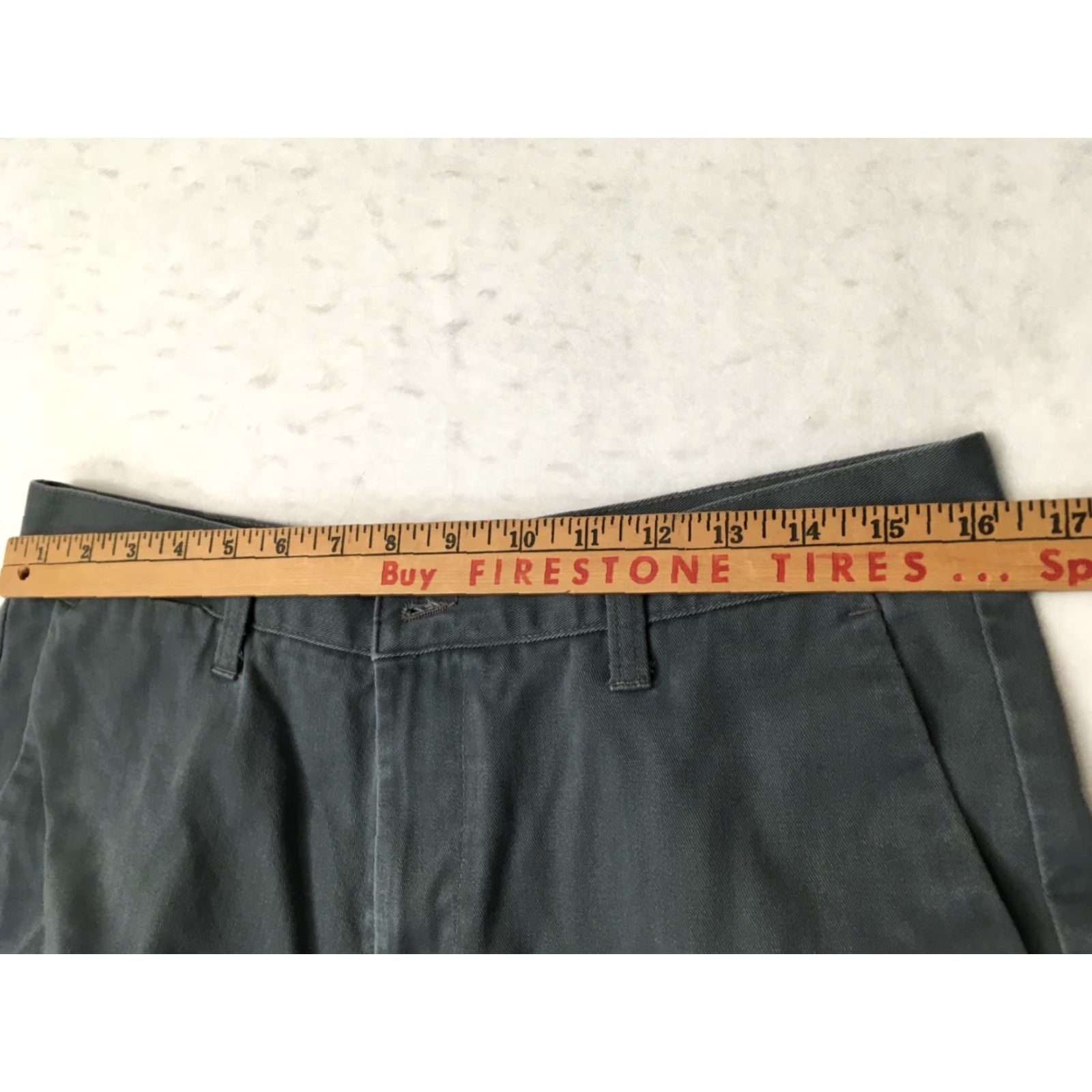 Dockers Dockers Premium Khakis navy blue Pleated Pants 33x31 Relaxed Fit Men's Size 33 Inseam 31 Blue Khakis Size US 33 - 4 Thumbnail