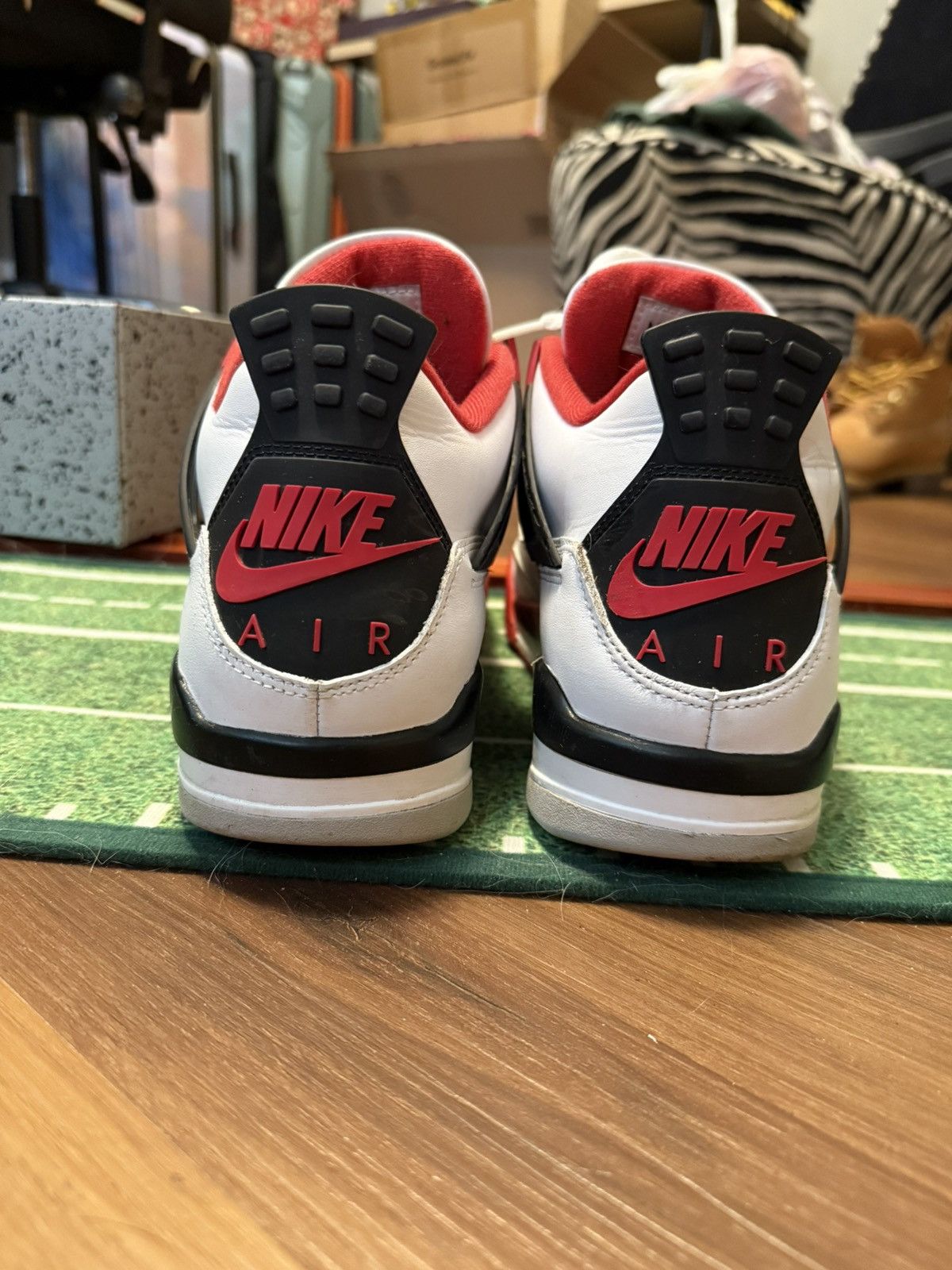 Jordan Brand Air jordan 4 retro fire red Size US 10 / EU 43 - 4 Thumbnail