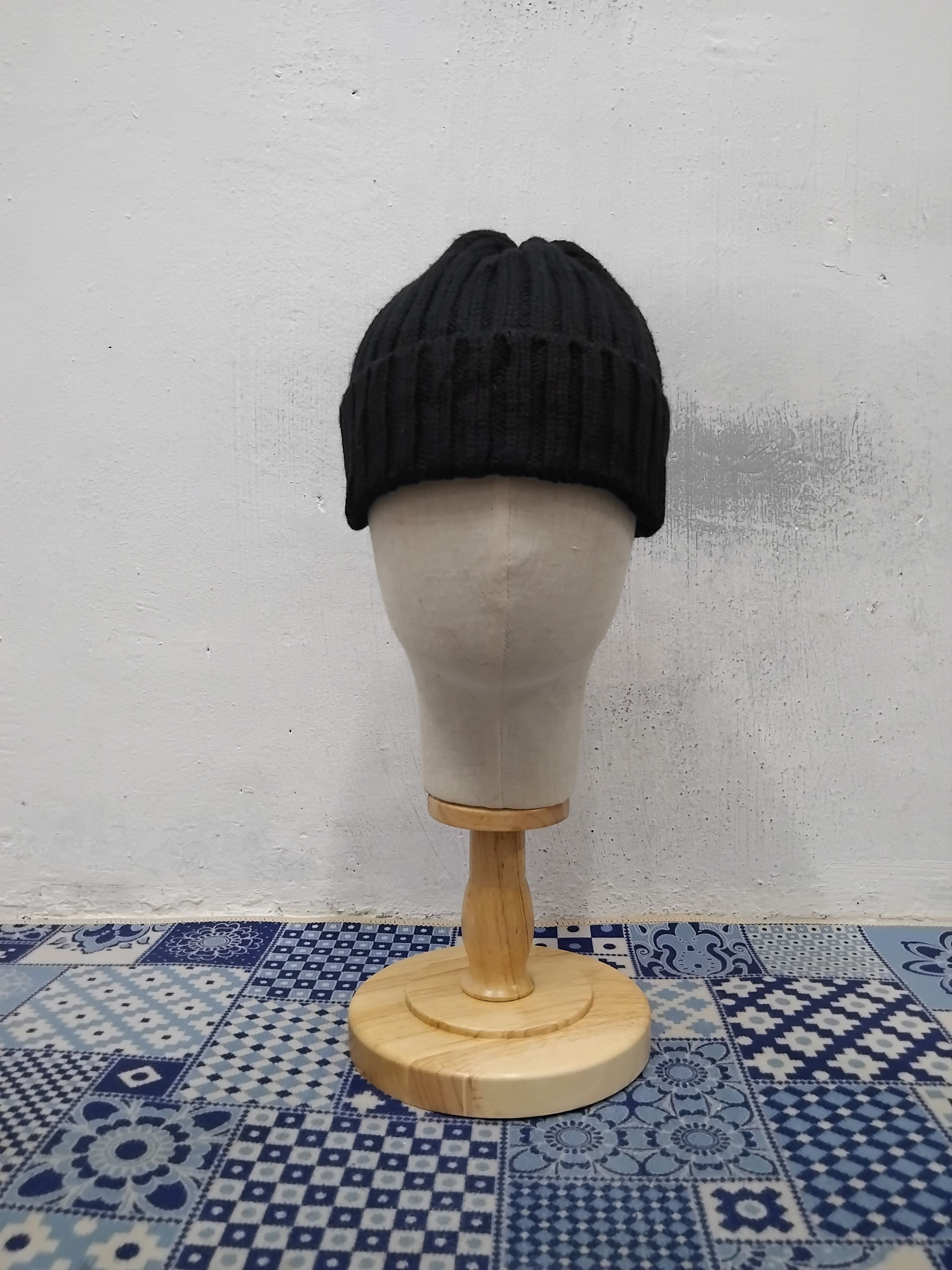Muji 💥Muji black colour short beanie Size ONE SIZE - 1 Thumbnail