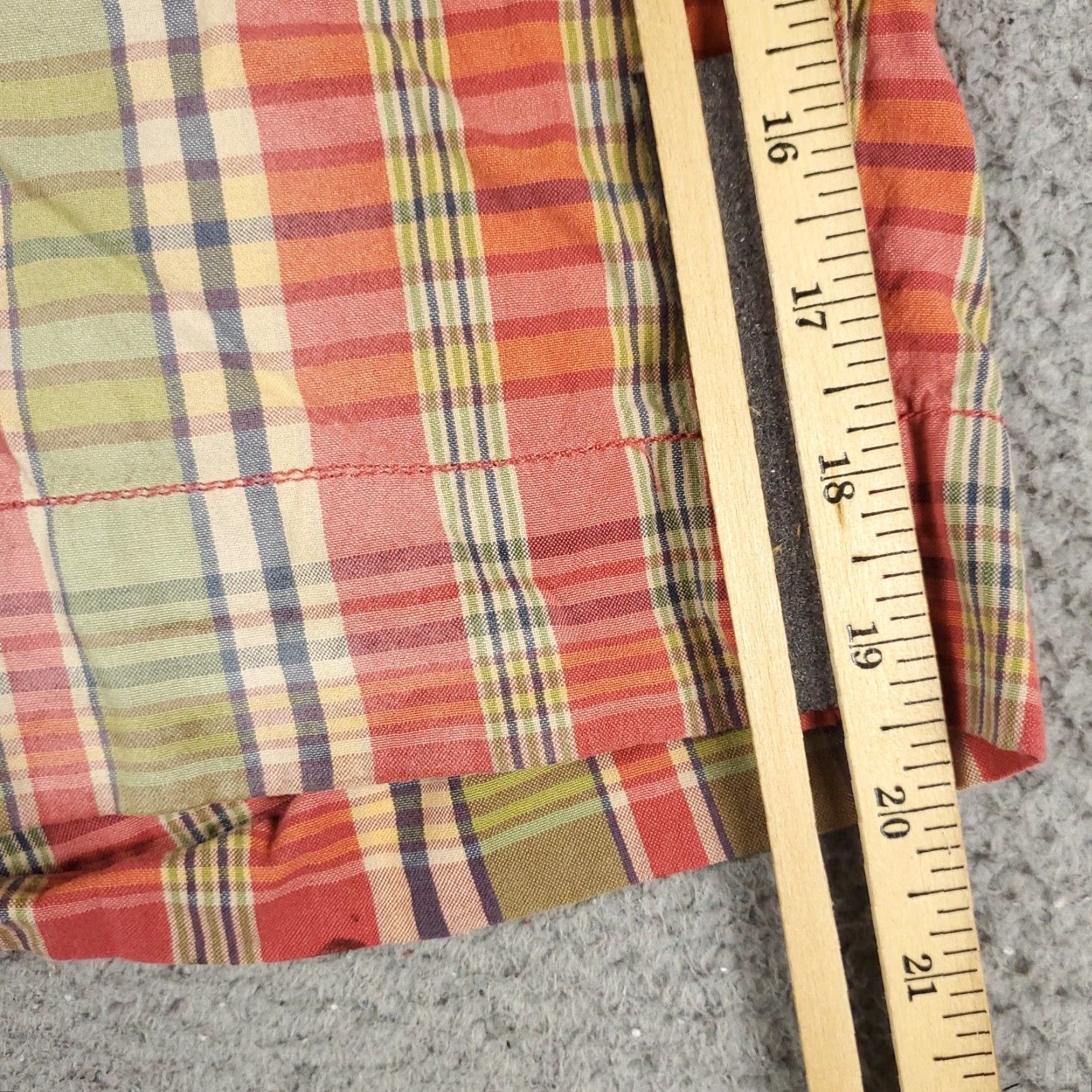 Ralph Lauren VINTAGE Ralph Lauren Shorts Men Size 38 Casual Plaid Flat Front Chino Size US 38 / EU 54 - 3 Thumbnail