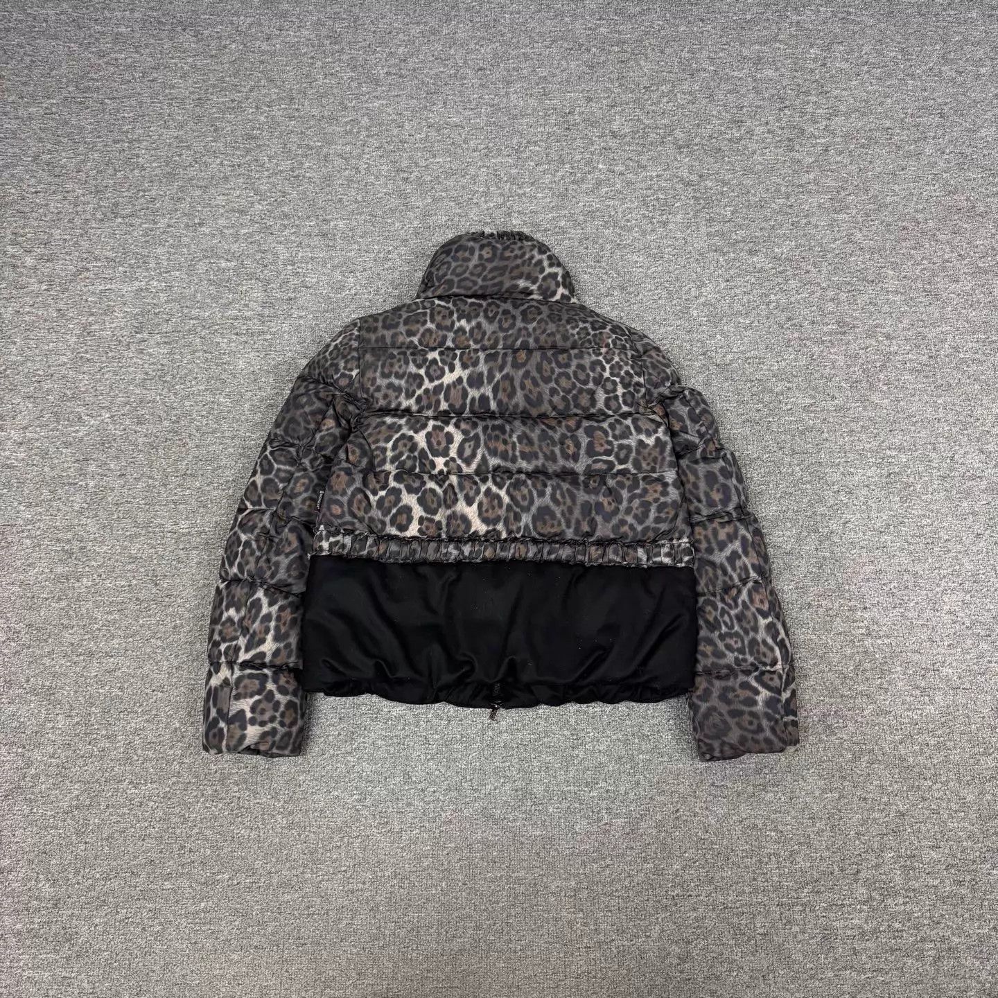 Moncler Moncler Leopard Print Panelled Down Jacket 0 99 New Size XS / US 0-2 / IT 36-38 - 2 Thumbnail