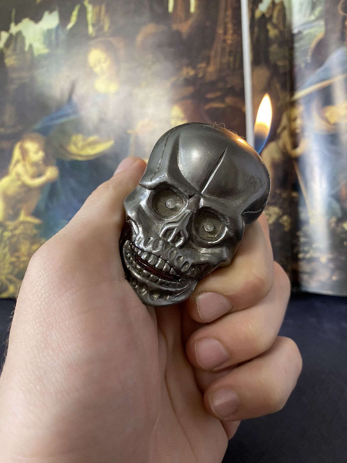 Jewelry Rare Retro Vintage Skull Lighter with Light! Size ONE SIZE - 8 Thumbnail