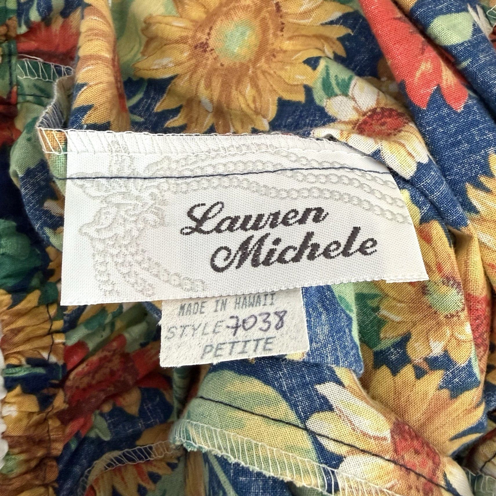 Vintage VINTAGE Lauren Michele Off Shoulder MuuMuu Dress Sunflower Eyelet Ruffle Maxi Bohemian 1980s PM Petite Womens Size M / US 6-8 / IT 42-44 - 7 Thumbnail
