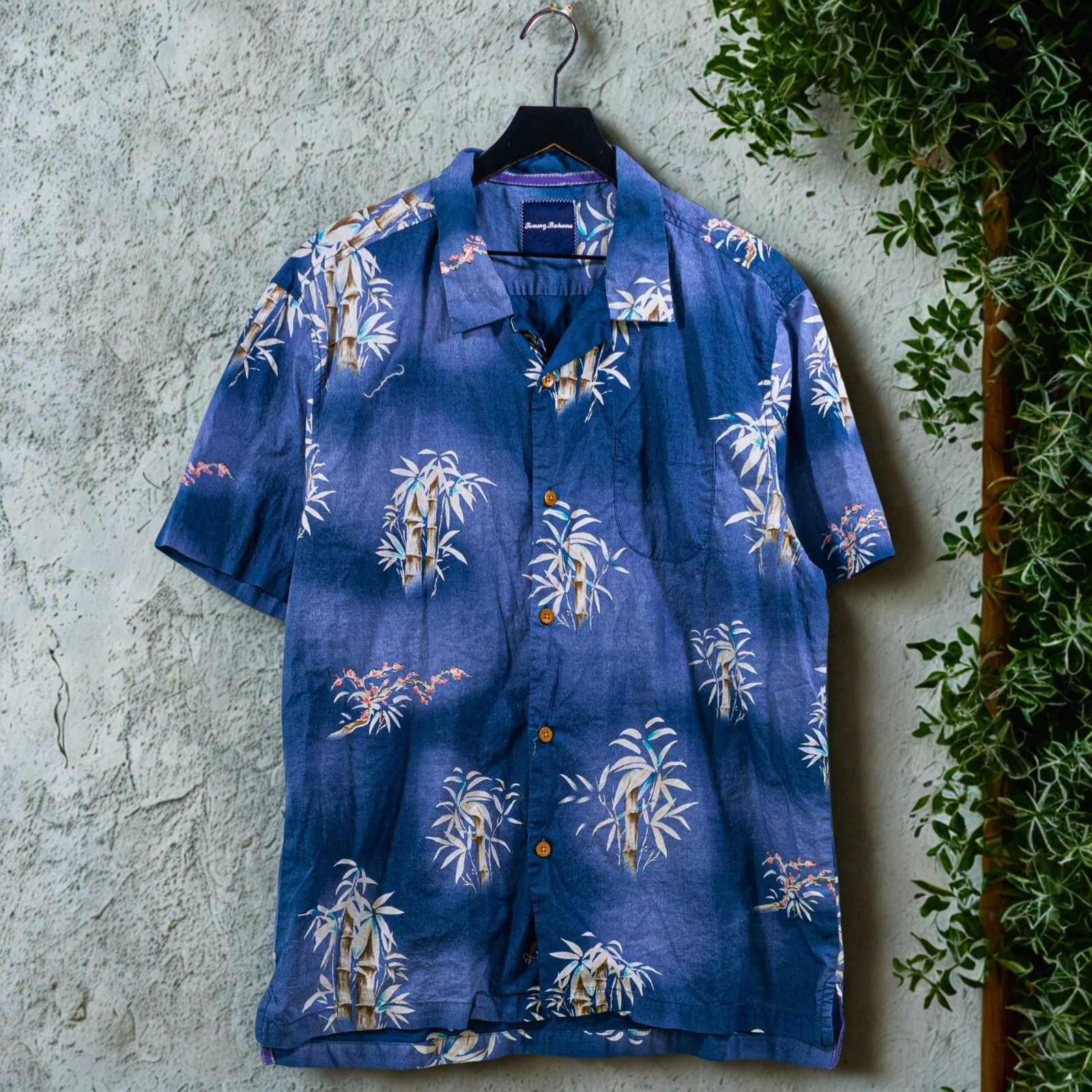 Tommy Bahama Tommy Bahama Hawaiian Camp Shirt Mens XL Blue Bamboo Floral Size US XL / EU 56 / 4 - 1 Thumbnail
