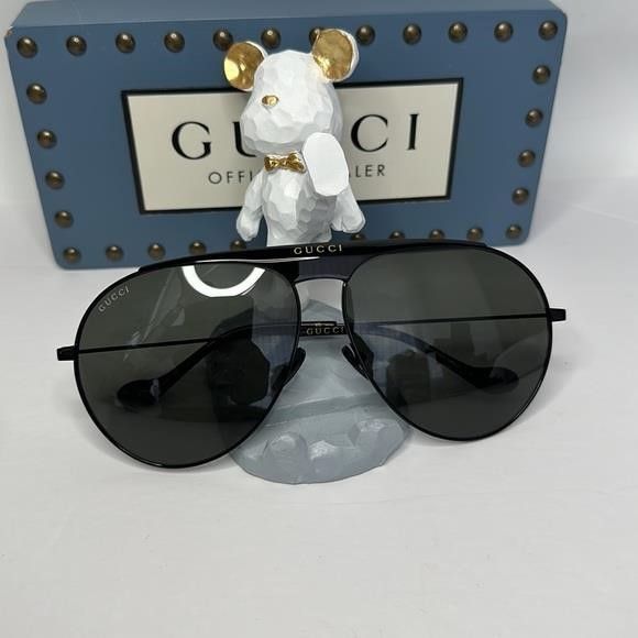 Gucci Authentic Gucci super light, stylish and bold design. The la Size ONE SIZE - 13 Thumbnail