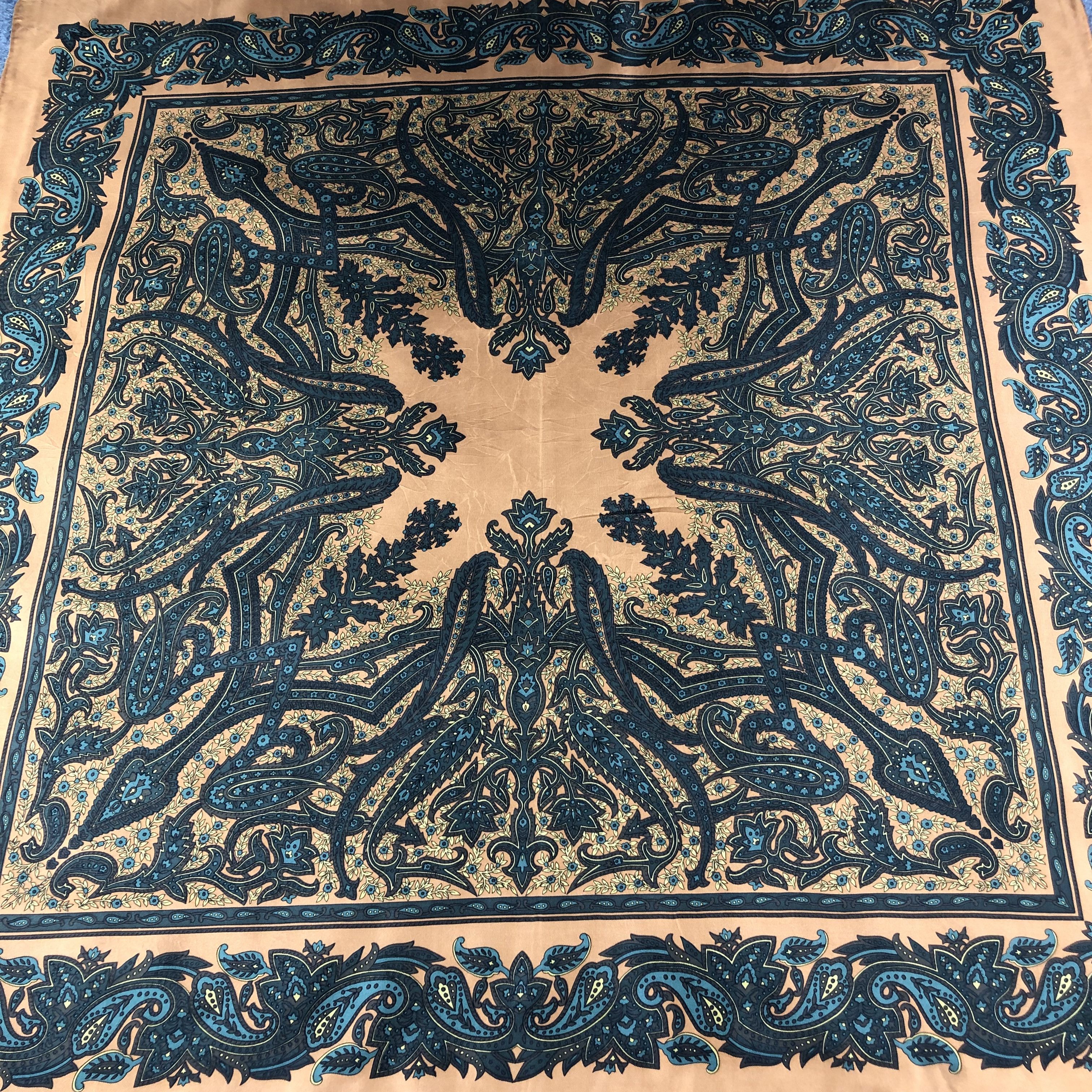 Vintage Paisley Hand Rolled Silk Scarf M912 Size ONE SIZE - 3 Thumbnail