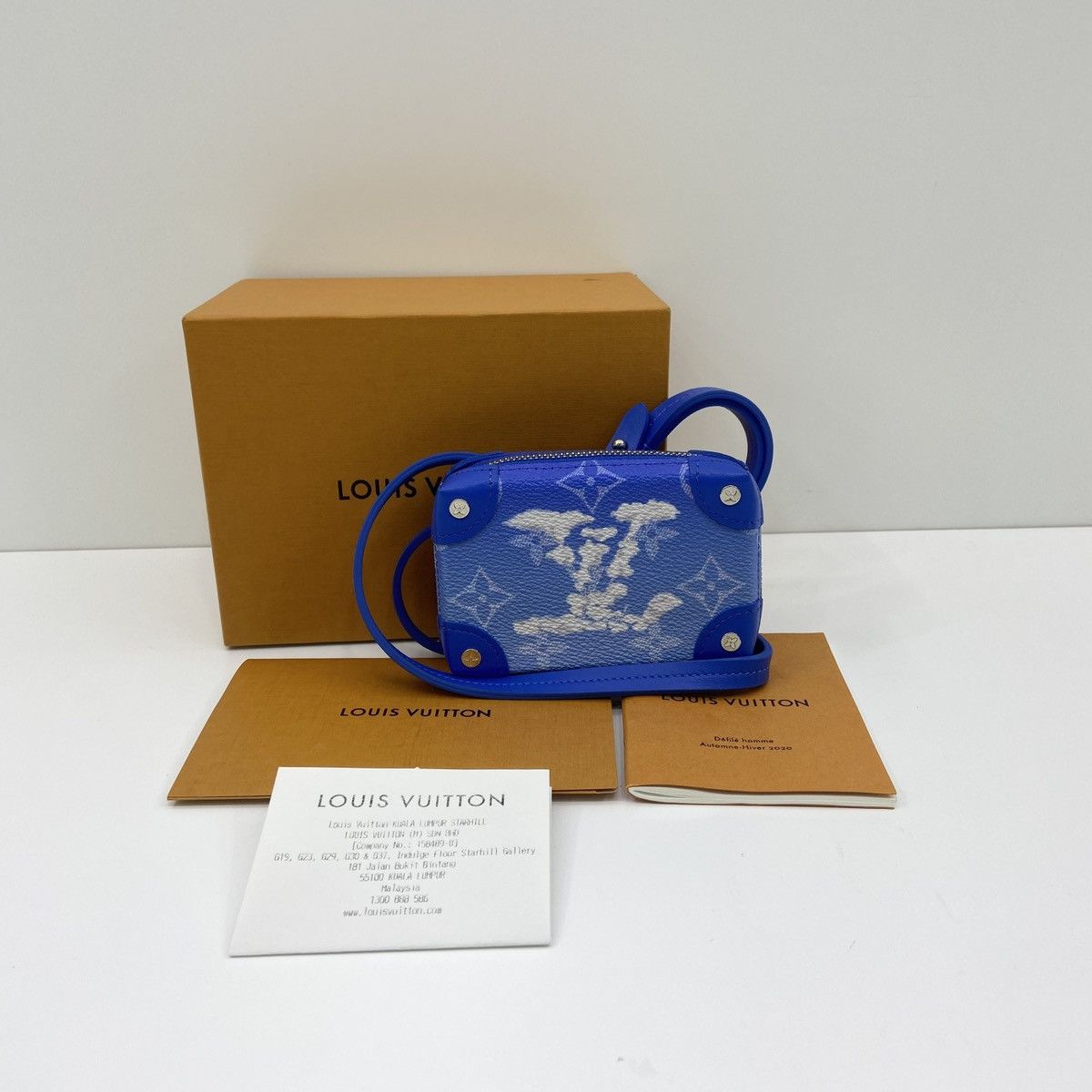 Louis Vuitton Authentic Louis Vuitton Clouds Soft Trunk Monogram Pouch Size ONE SIZE - 3 Thumbnail