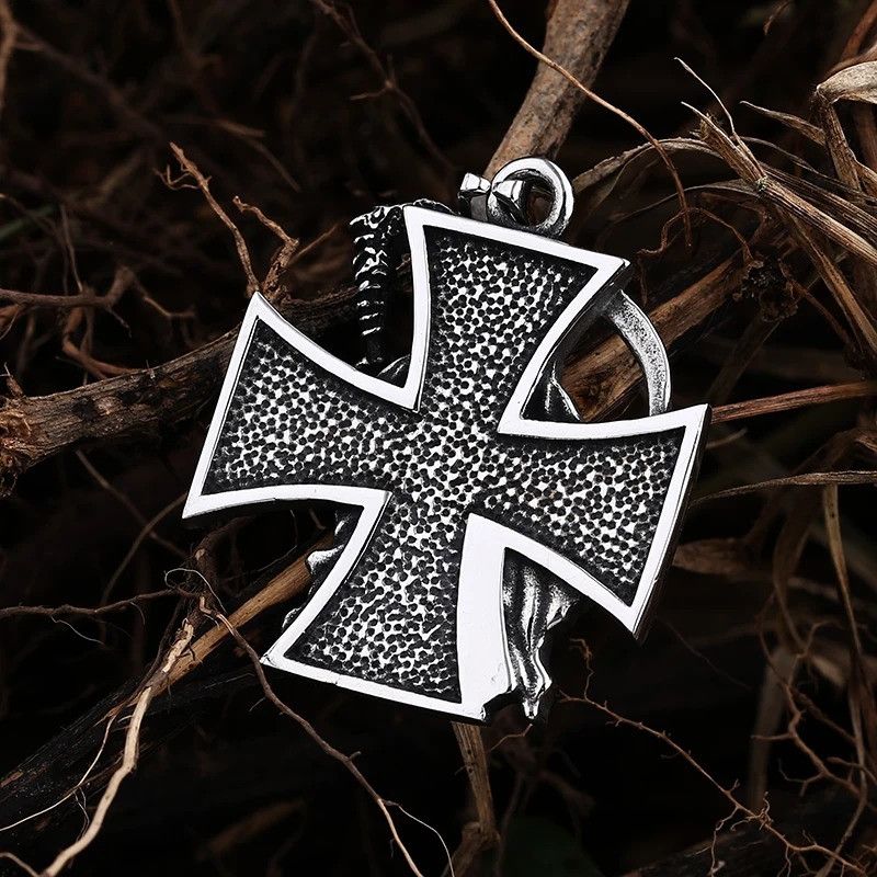 Japanese Brand × Jewelry Cross And Skull Pendant Necklace Size ONE SIZE - 5 Thumbnail