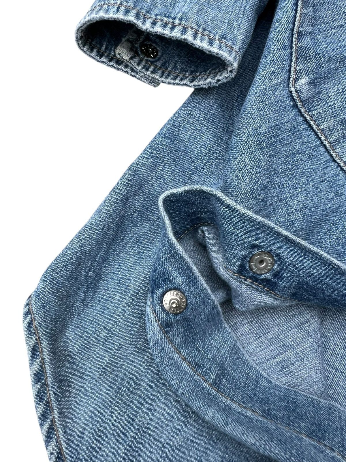 Levi's VTG 2002 Levi’s Red Tab Distressed Fade Denim Western Shirt Size US M / EU 48-50 / 2 - 16 Thumbnail