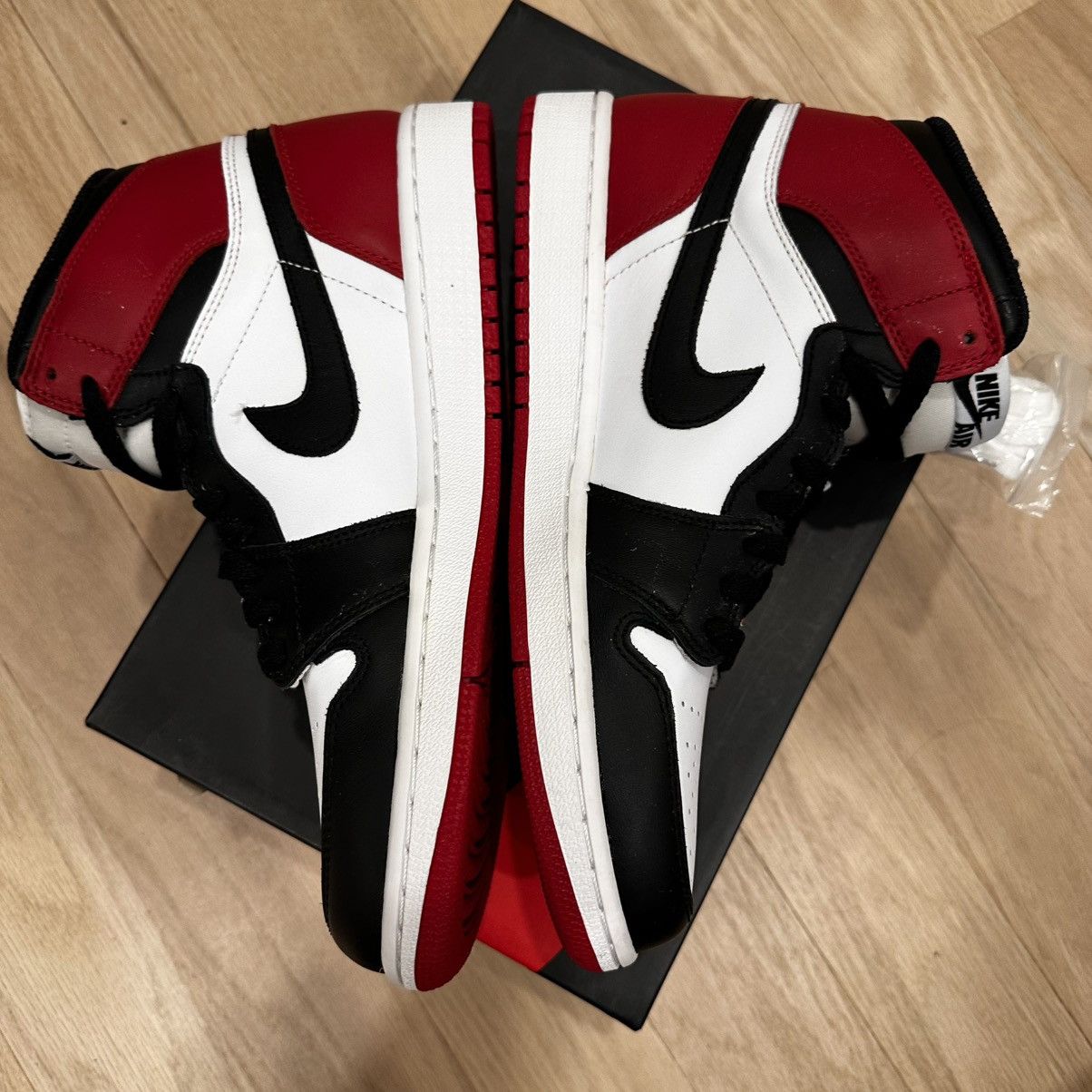 Jordan Brand Air Jordan 1 retro high of black toe Size US 8.5 / EU 41-42 - 2 Thumbnail