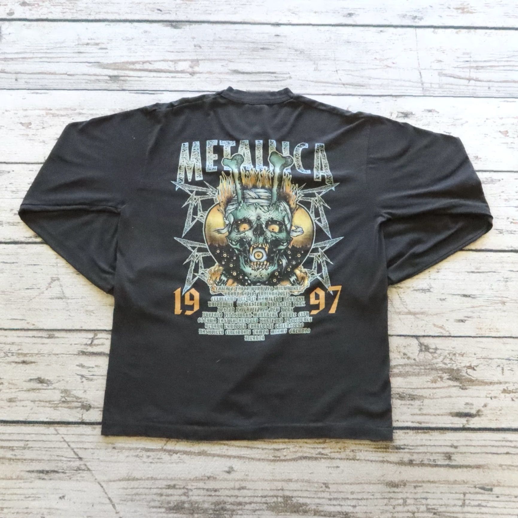 Vintage Vintage Metallica Tour '97 Long Sleeve Tee Shirt L Black Mens Size US L / EU 52-54 / 3 - 2 Thumbnail