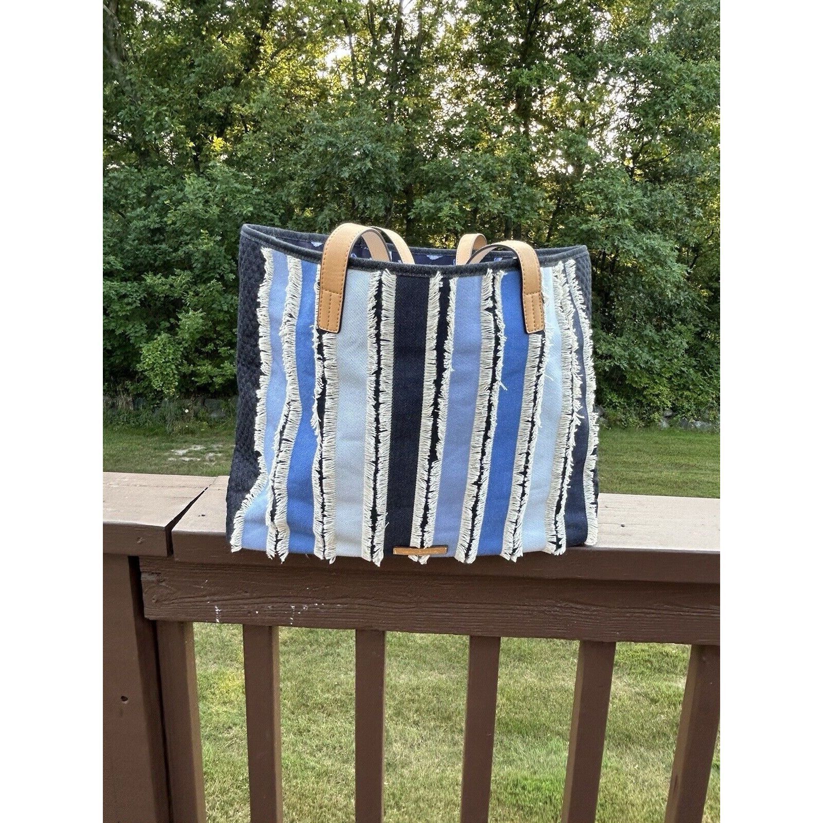 Other Vera Bradley Women’s Shoulder Bag, Cool Stripe Large Fringed Size ONE SIZE - 7 Thumbnail
