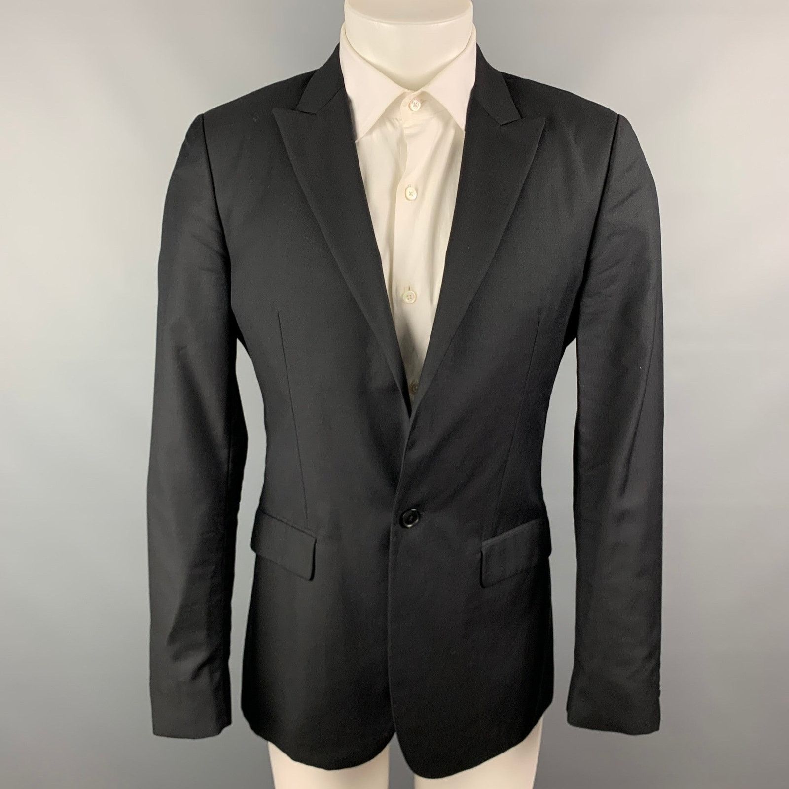 Calvin Klein Size 38 Black Wool / Silk Peak Lapel Sport Coat Size 36R - 1 Thumbnail