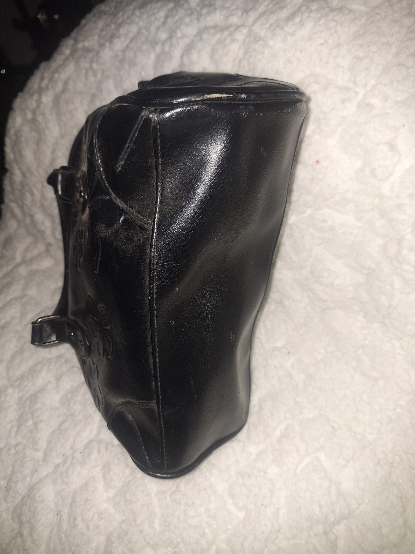 Designer Flower Embossed Leather Purse - Black Size ONE SIZE - 6 Thumbnail