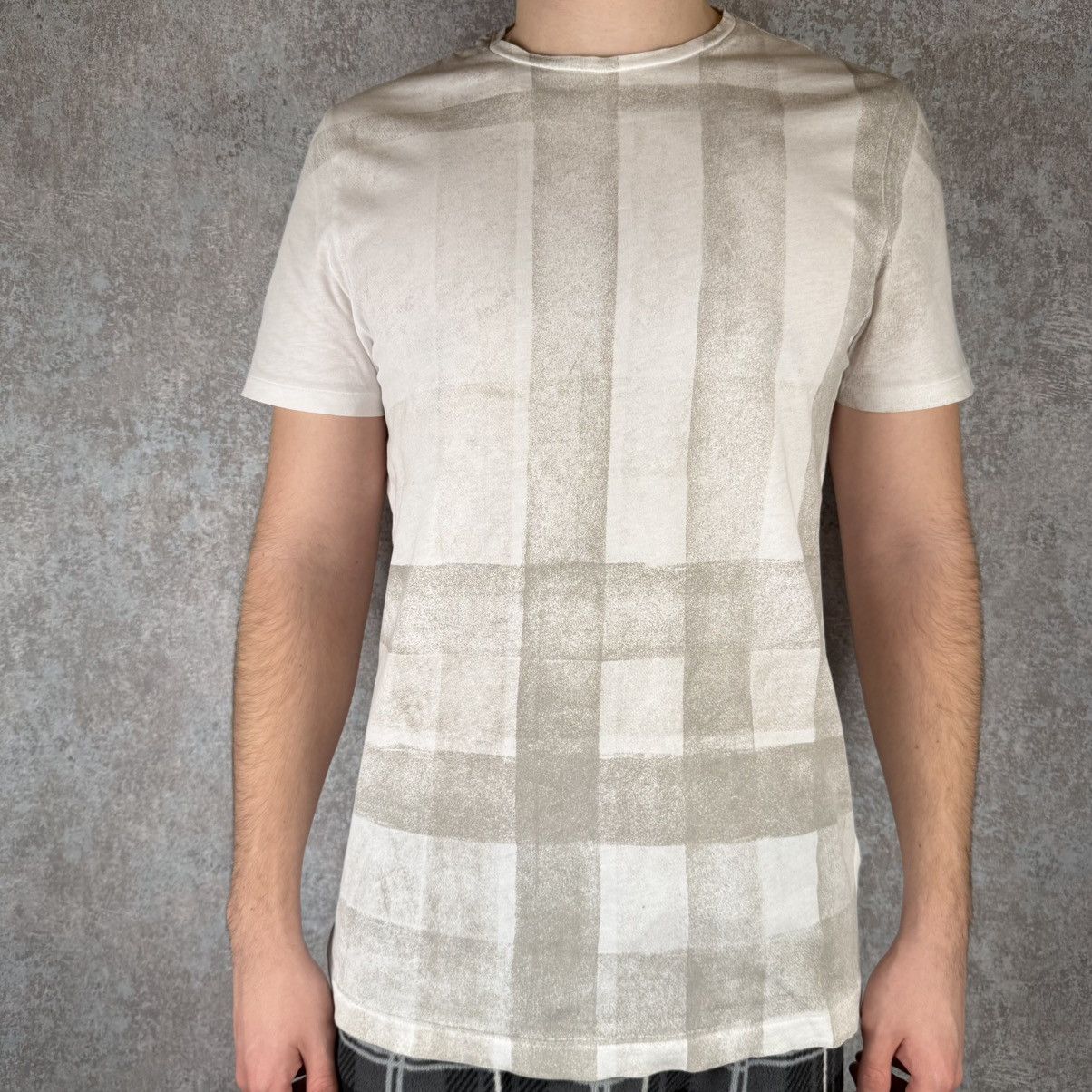 Burberry BURBERRY ALL OVER PRINTED NOVA CHECK T-SHIRT Size US M / EU 48-50 / 2 - 7 Thumbnail