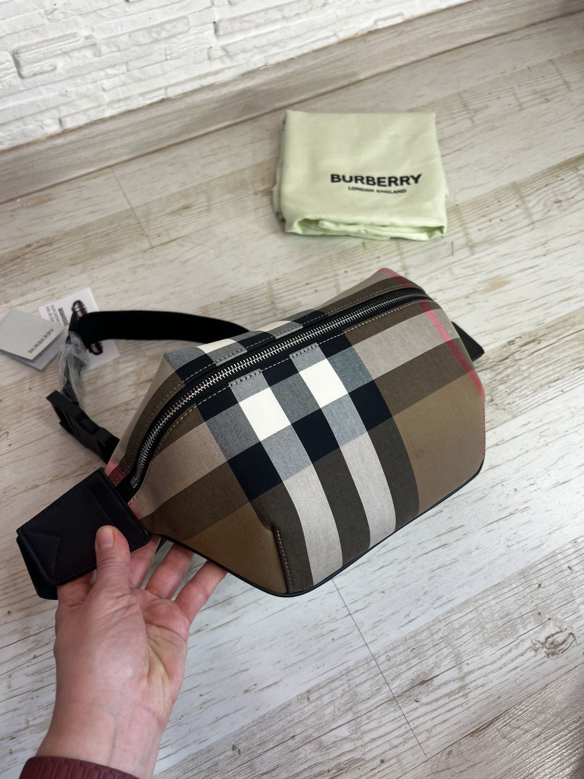 Burberry Burberry Sonny Nova Check Bum Bag Fanny Pack Unisex Belt Bag Size ONE SIZE - 4 Thumbnail