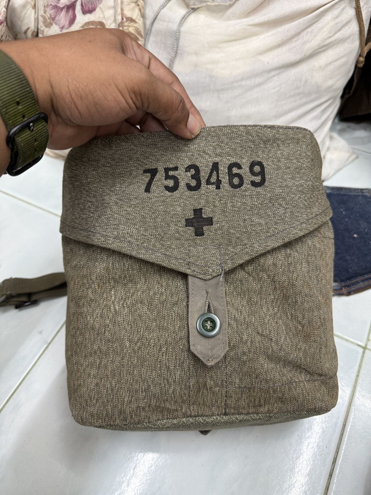 Swiss Legend 🔥🔥🔥ARCHIVE VINTAGE SWISS ARMY SALT & PEPPER BAG Size ONE SIZE - 4 Thumbnail