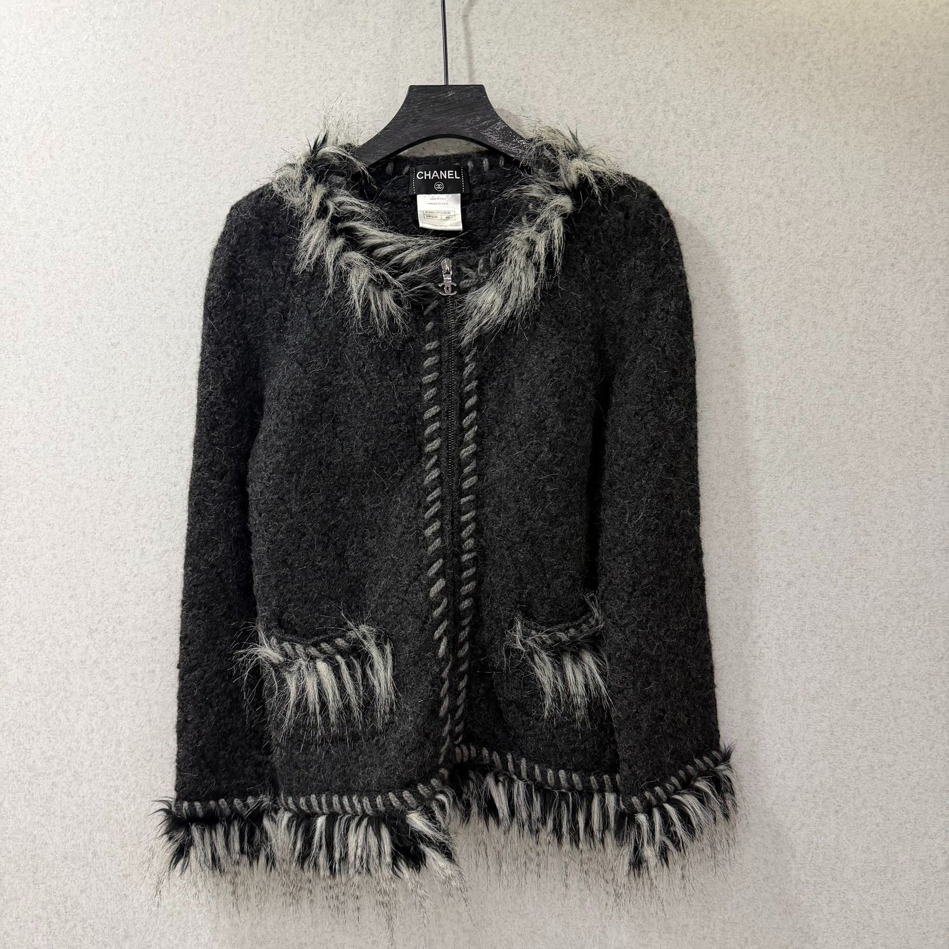 Chanel Chanel Wool Coat L Women Size L / US 10 / IT 46 - 1 Thumbnail