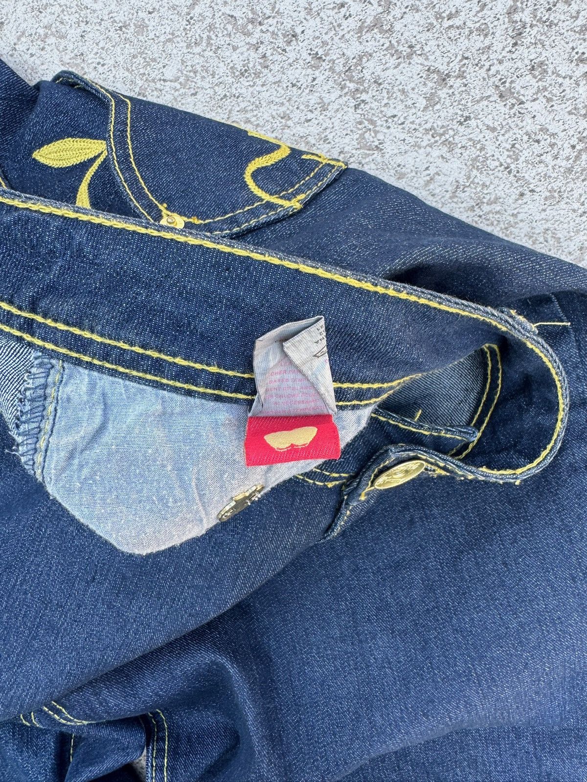 Japanese Brand × Vintage Crazy Rare Vintage Apple Bottom Jeans With Back Embroidery Size US 38 / EU 54 - 5 Thumbnail