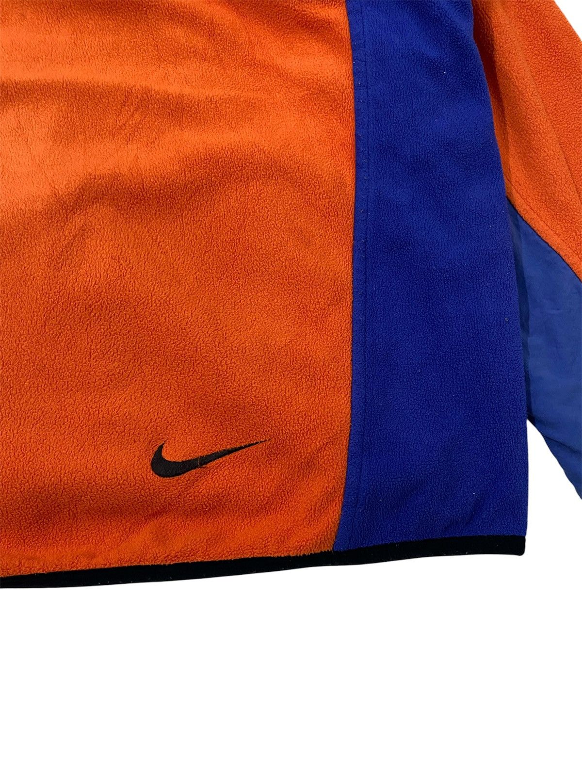 Nike ACG Vintage 90s Nike ACG Logo Multicolour Embroidered Jacket | L Size US L / EU 52-54 / 3 - 9 Thumbnail