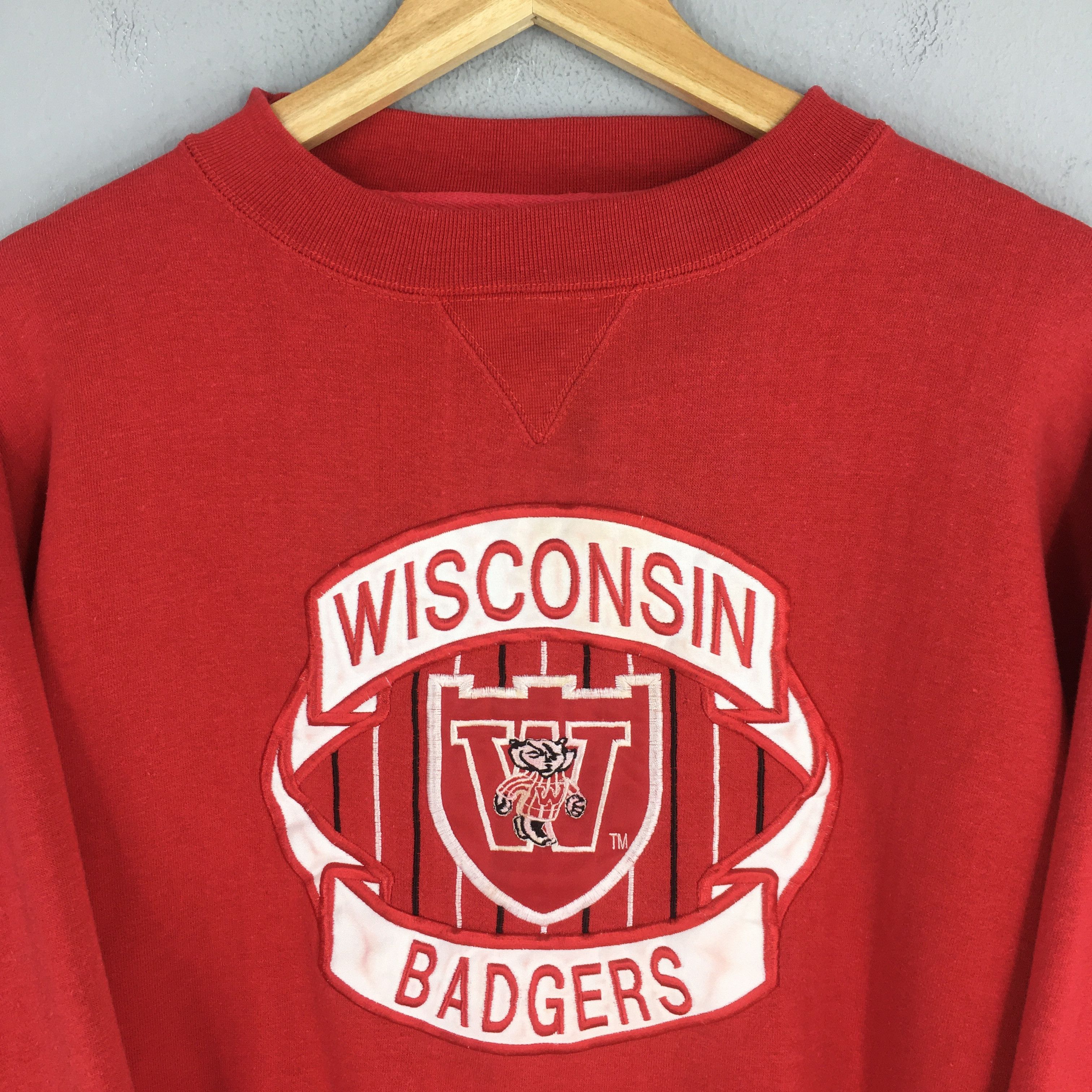 NCAA Vintage 90s Wisconsin Badgers Umich Sweatshirt XLarge Size US XL / EU 56 / 4 - 2 Thumbnail