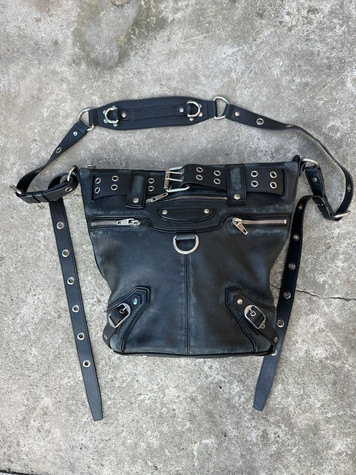 Balenciaga Balenciaga Fall22 Lost Tape Emo Bag Sz. M Size ONE SIZE - 5 Thumbnail