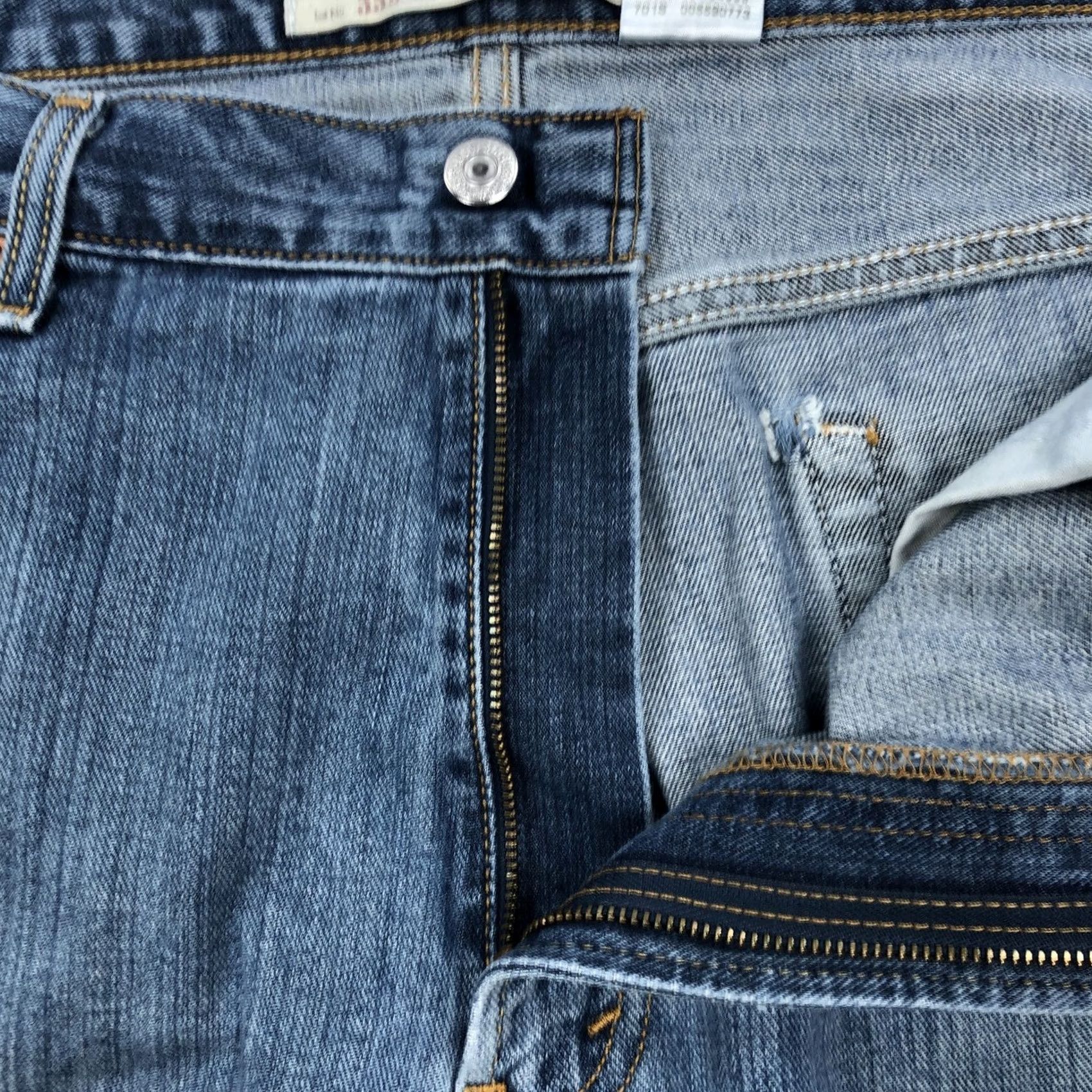 Levi's Levi's 559 Jeans Straight 36x34 Medium Wash Denim Distress Fade 5-Pocket Men Regular Zip Button"} Size US 36 / EU 52 - 5 Thumbnail