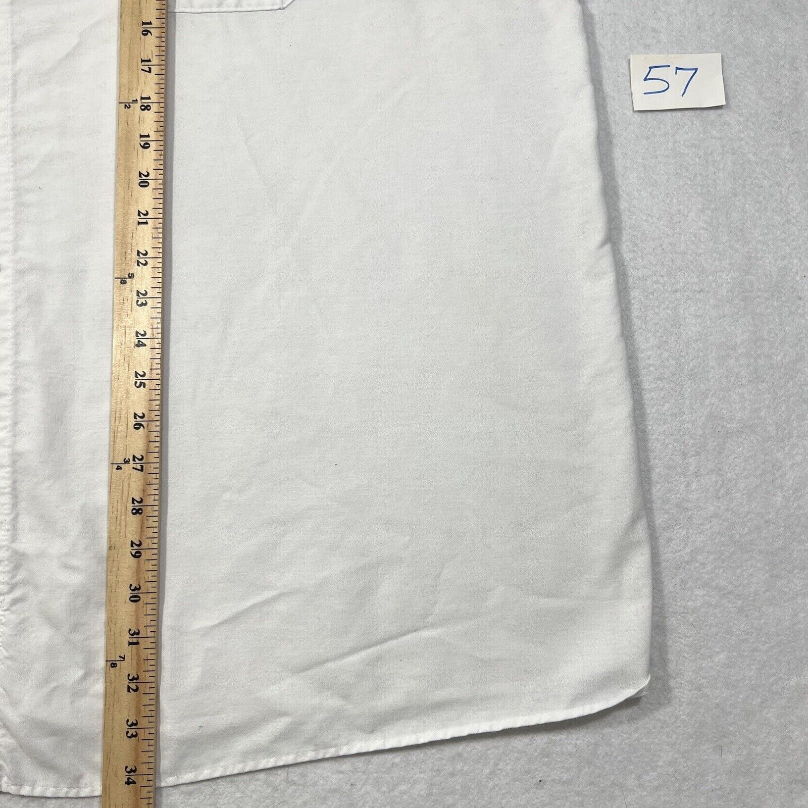 Disney Disney 5XL Cast Member White Button Short Sleeve Shirt Size US XXL / EU 58 / 5 - 8 Thumbnail
