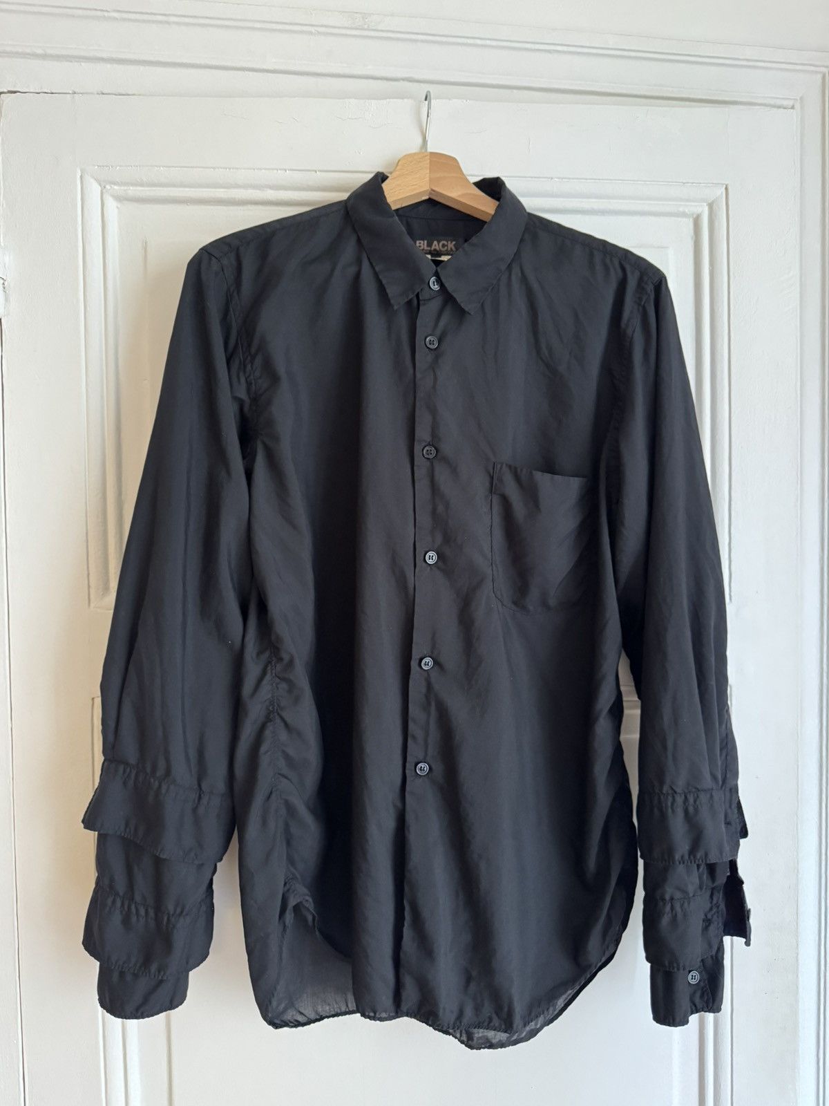 Comme des Garcons Black Comme Garçons BLACK Shirt with Triple Sleeve Detail Size US M / EU 48-50 / 2 - 1 Thumbnail