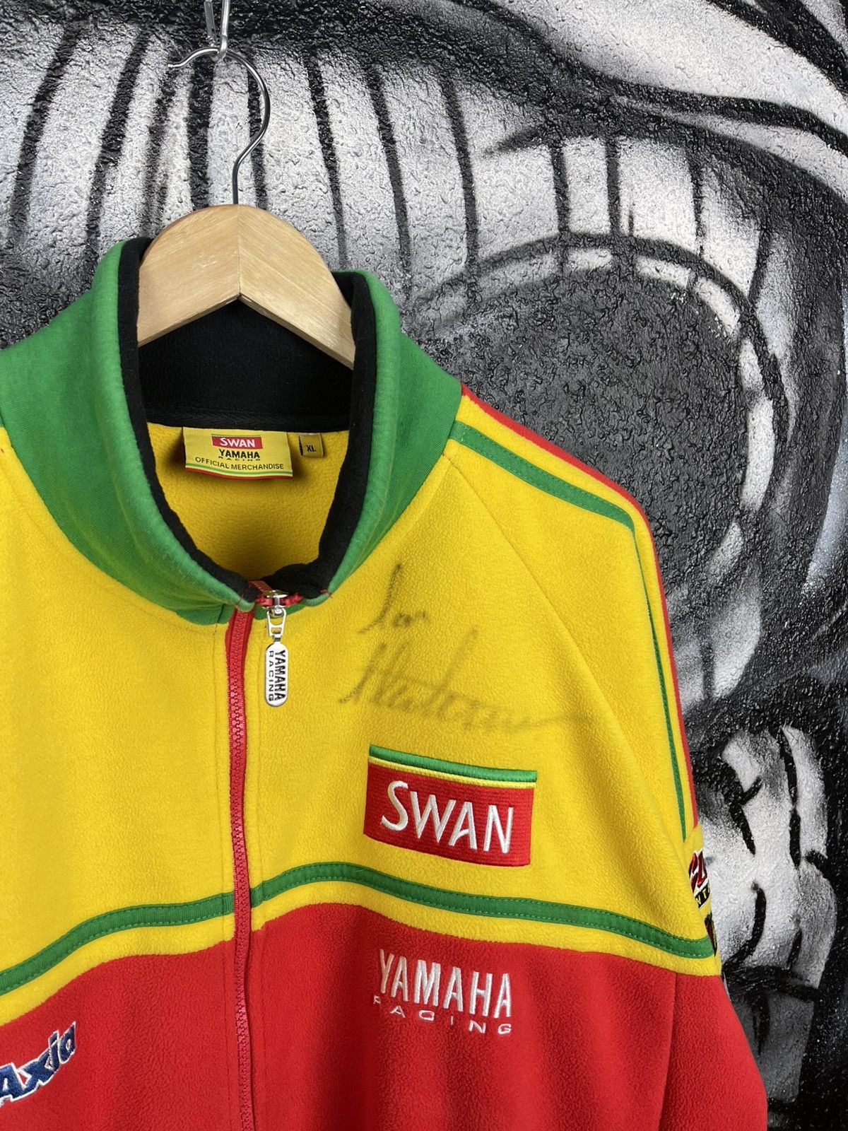 Yamaha Yamaha Swan Autograph Ian Hutchinson Moto GP Racing Jacket Size US XL / EU 56 / 4 - 5 Thumbnail