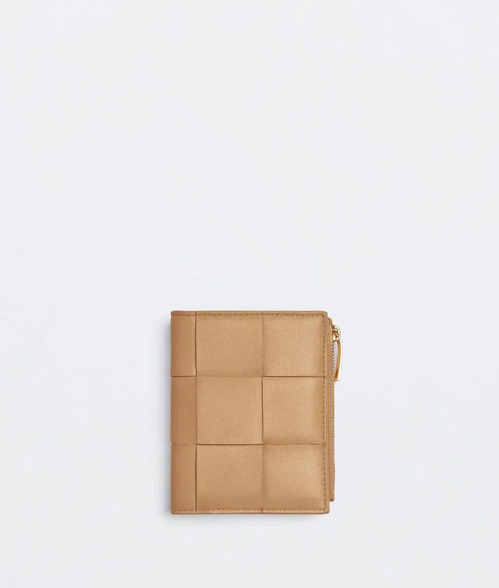 Bottega Veneta o1n1vont0525 Size: OS / Small Cassette Bi-Fold Zip Wallet Size ONE SIZE - 1 Thumbnail