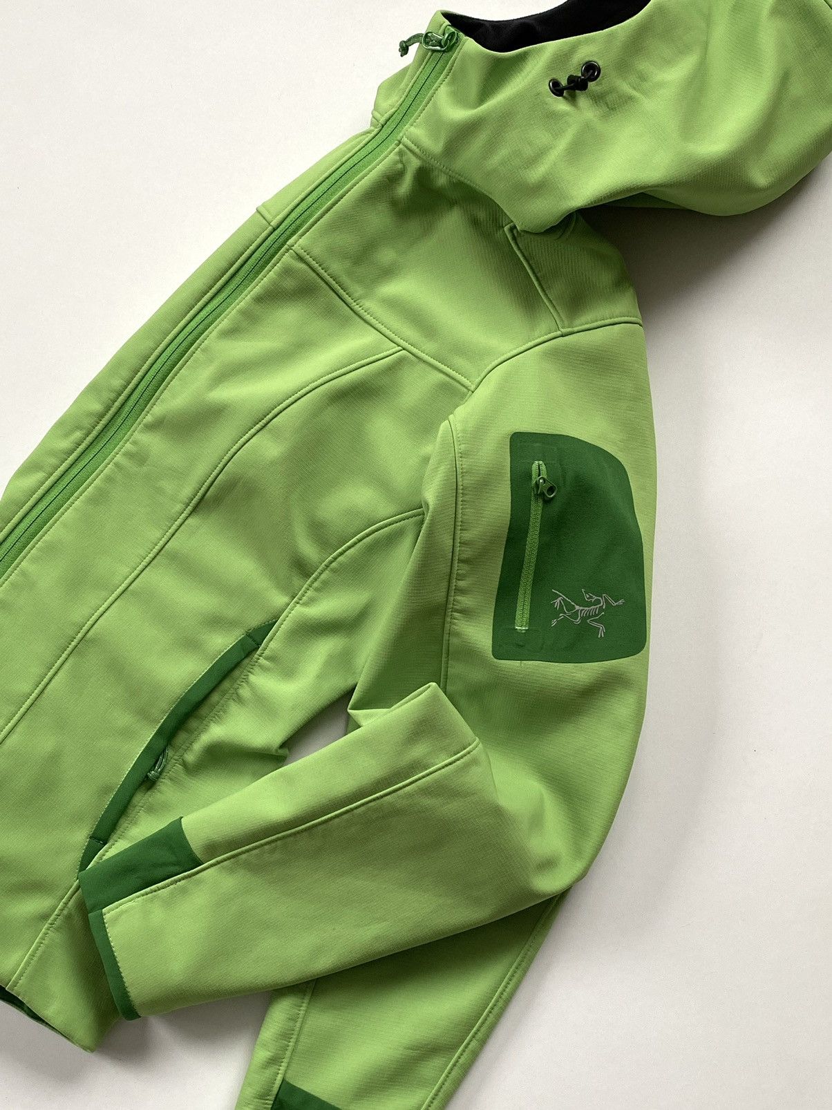 Arc'teryx × Vintage Vintage Arcteryx Epsilon SV Vintage Hoody Lime Size S / US 4 / IT 40 - 7 Thumbnail