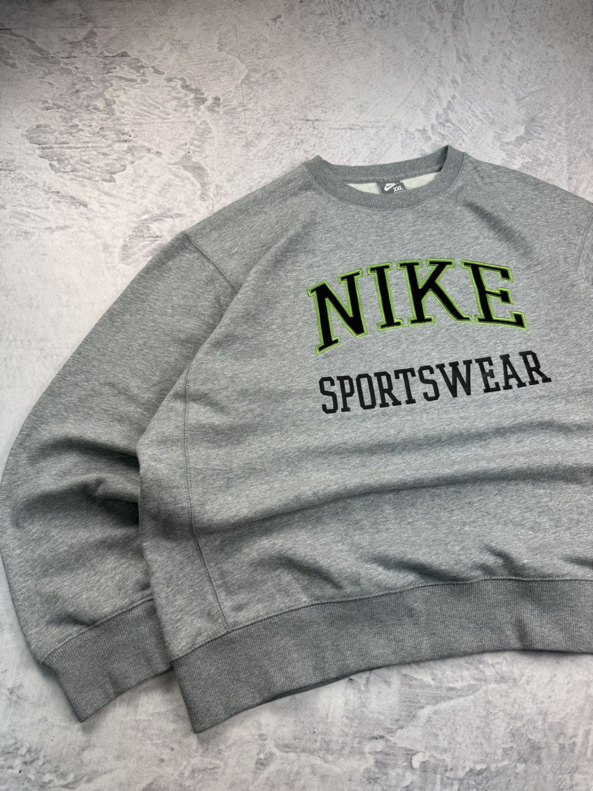 Nike × Vintage NIKE VINTAGE CENTER LOGO OVERSIZE BOXY SWEATSHIRT Size US XXL / EU 58 / 5 - 2 Thumbnail
