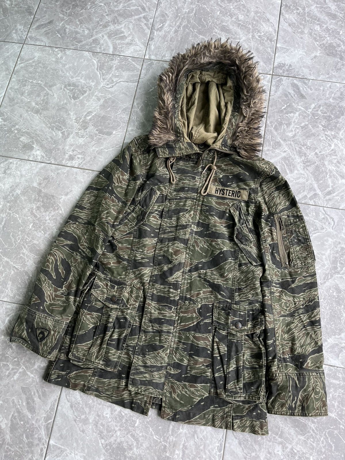 Hysteric Glamour Hysteric Glamour Parka Fur Camo Jacket Size US S / EU 44-46 / 1 - 3 Thumbnail