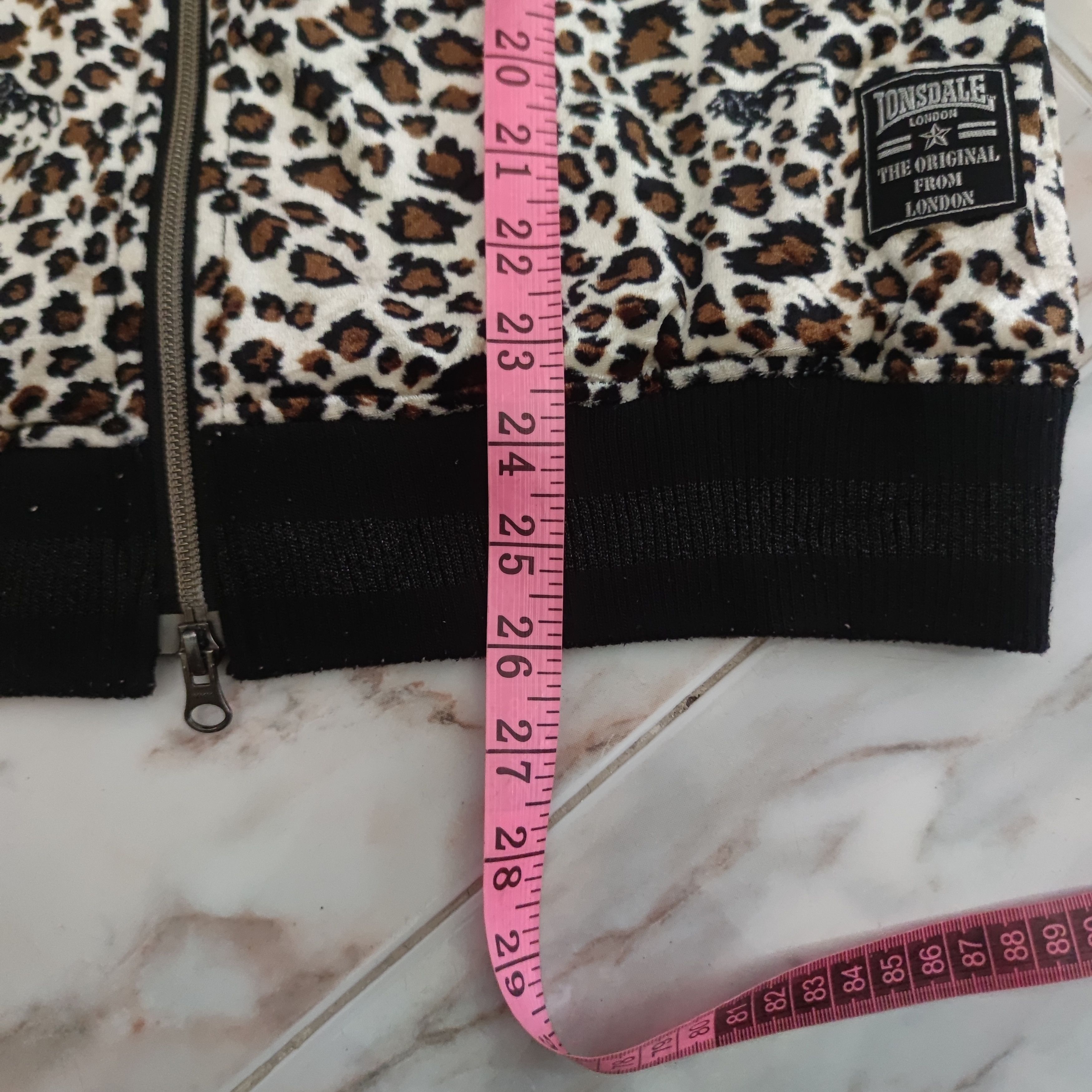 Lonsdale LONSDALE LONDON LEOPARD SUKAJAN DRAGON SIZE L FITS S-M Size US L / EU 52-54 / 3 - 20 Thumbnail