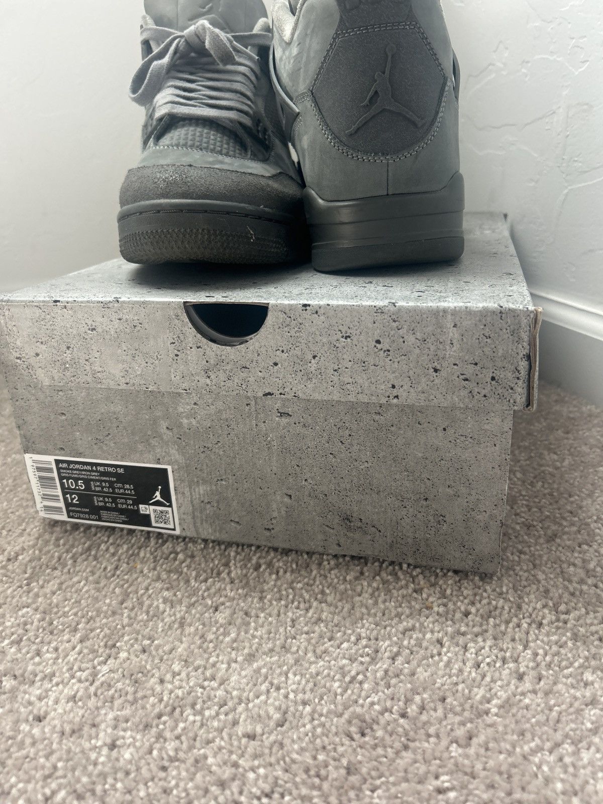 Nike Jordan 4 smoke grey cement Size US 10.5 / EU 43-44 - 5 Thumbnail