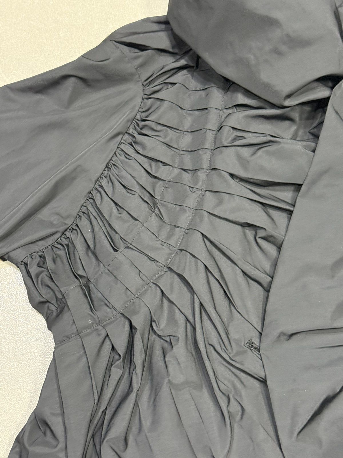 Issey Miyake 2000 Issei Miyake shirring nylon 2 button jacket Size US L / EU 52-54 / 3 - 3 Thumbnail