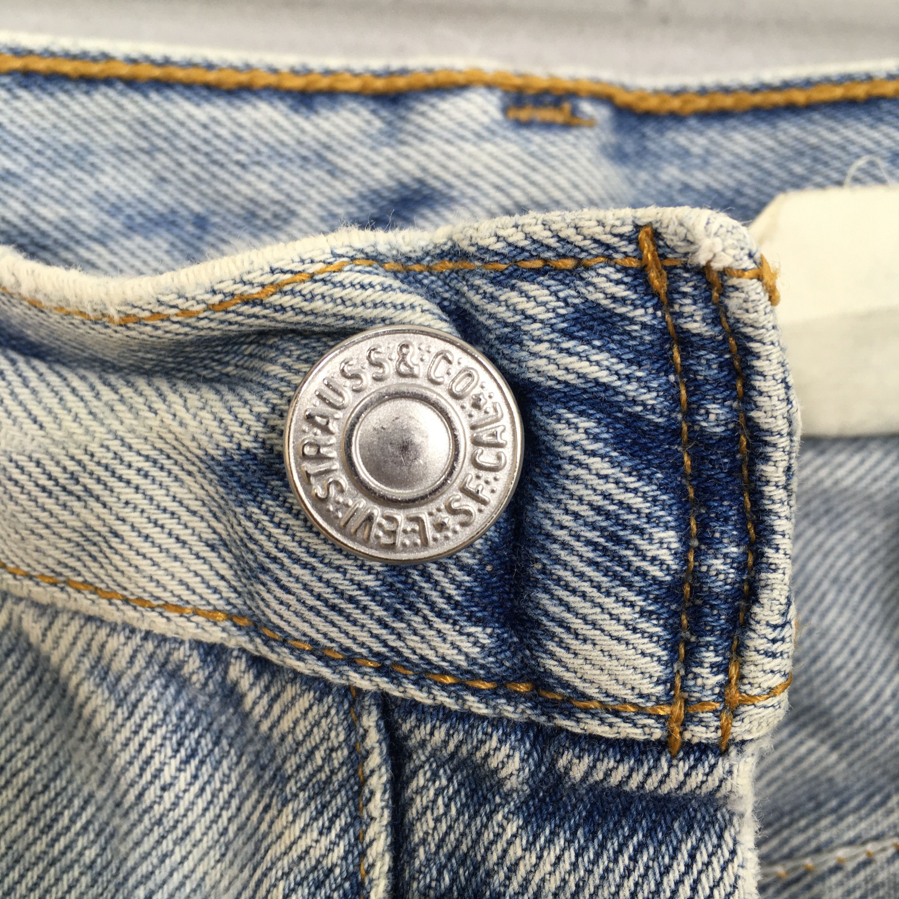 Size 31x29.5 Vintage 80s Levi's 501 Light Wash Jeans
