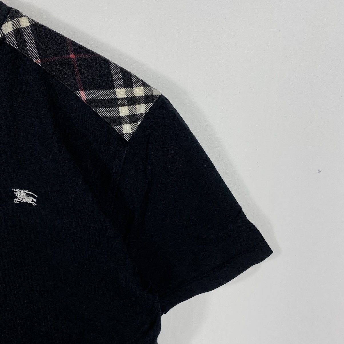 Burberry Vintage BURBERRY Black Label Small Embroidery Logo Tee Shirt Size S / US 4 / IT 40 - 4 Thumbnail