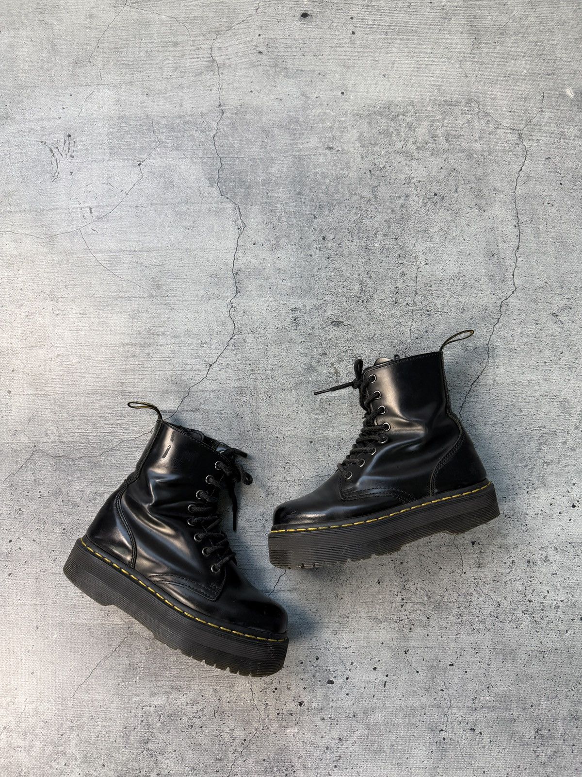 Dr. Martens Vintage Dr. Martens Boots England Sz 36 Size US 5 / EU 37 - 2 Thumbnail