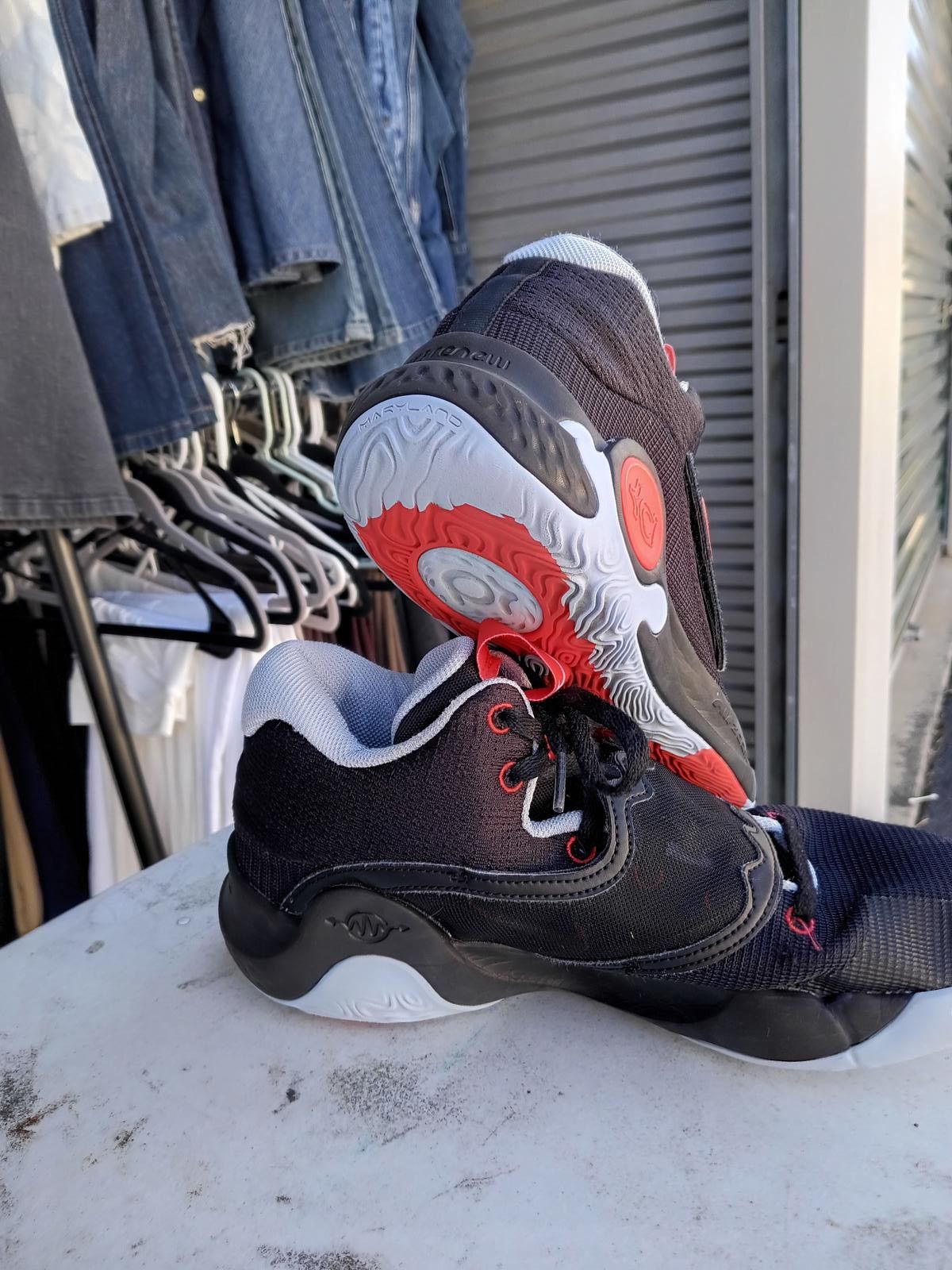 Nike Stylish Nike Athletic Sneakers - Black & Red Size US 11.5 / EU 44-45 - 5 Thumbnail